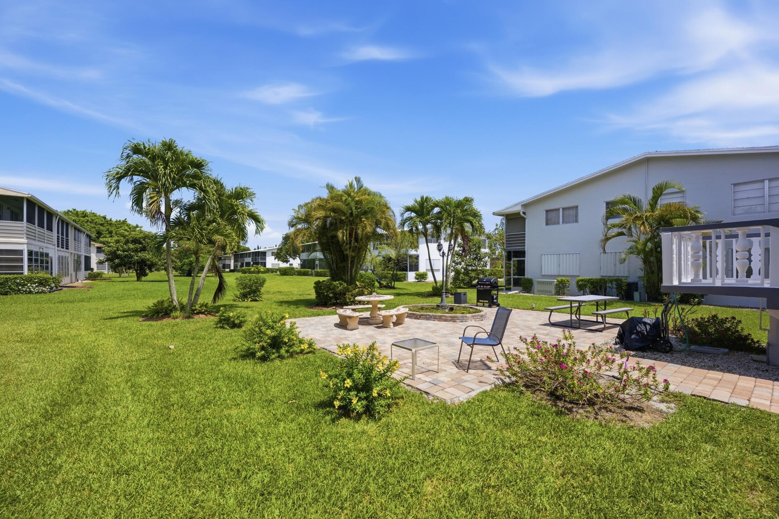 98 E Cambridge E, West Palm Beach, FL 33417 — photo 27 of 41