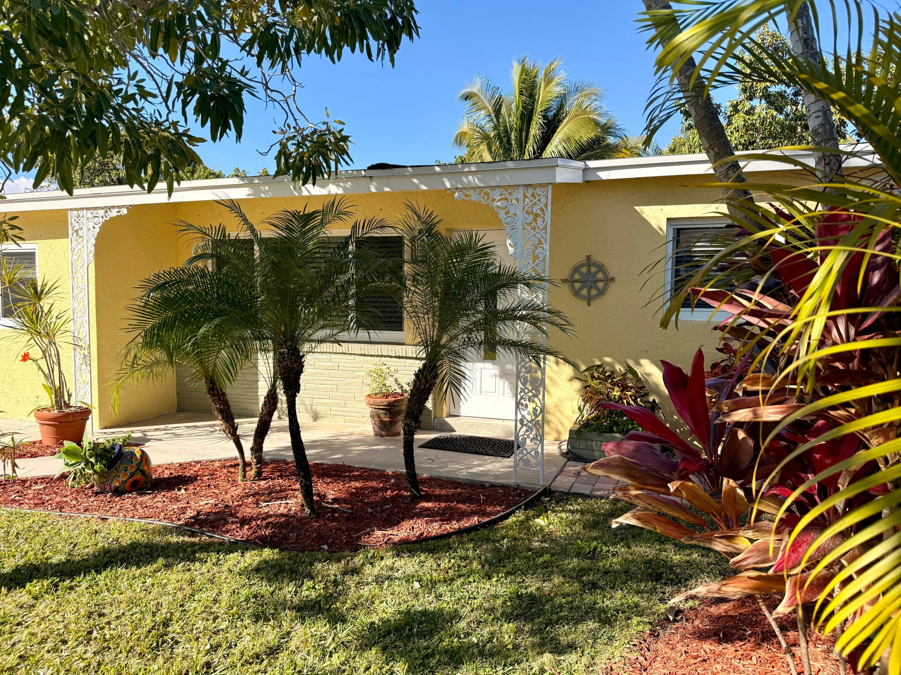 607 W Perry Street, Lantana, FL 33462 — photo 2 of 49