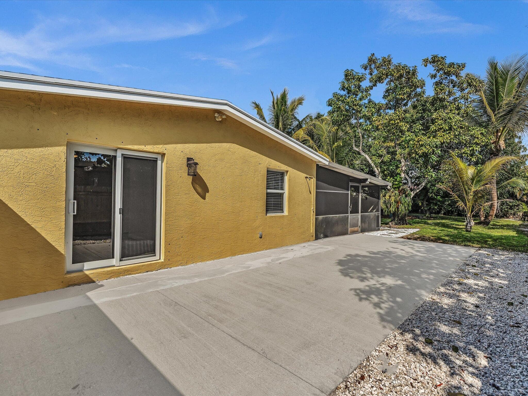 607 W Perry Street, Lantana, FL 33462 — photo 47 of 49