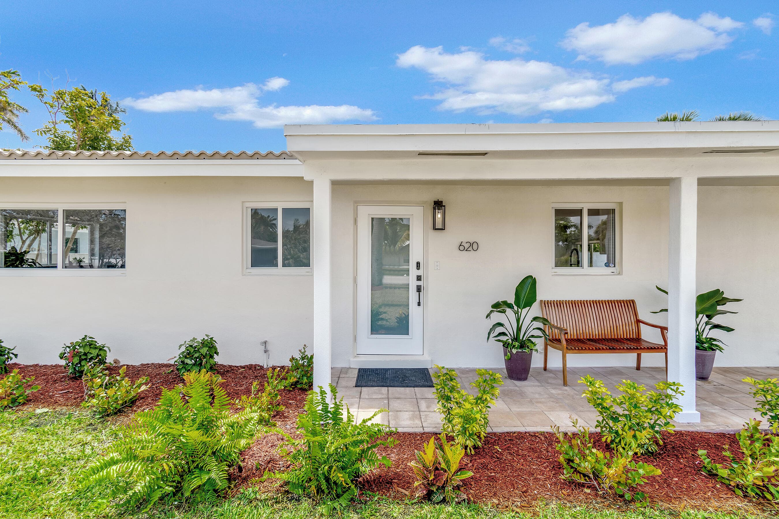 620 Las Palmas Park, Boynton Beach, FL 33435 — photo 2 of 27
