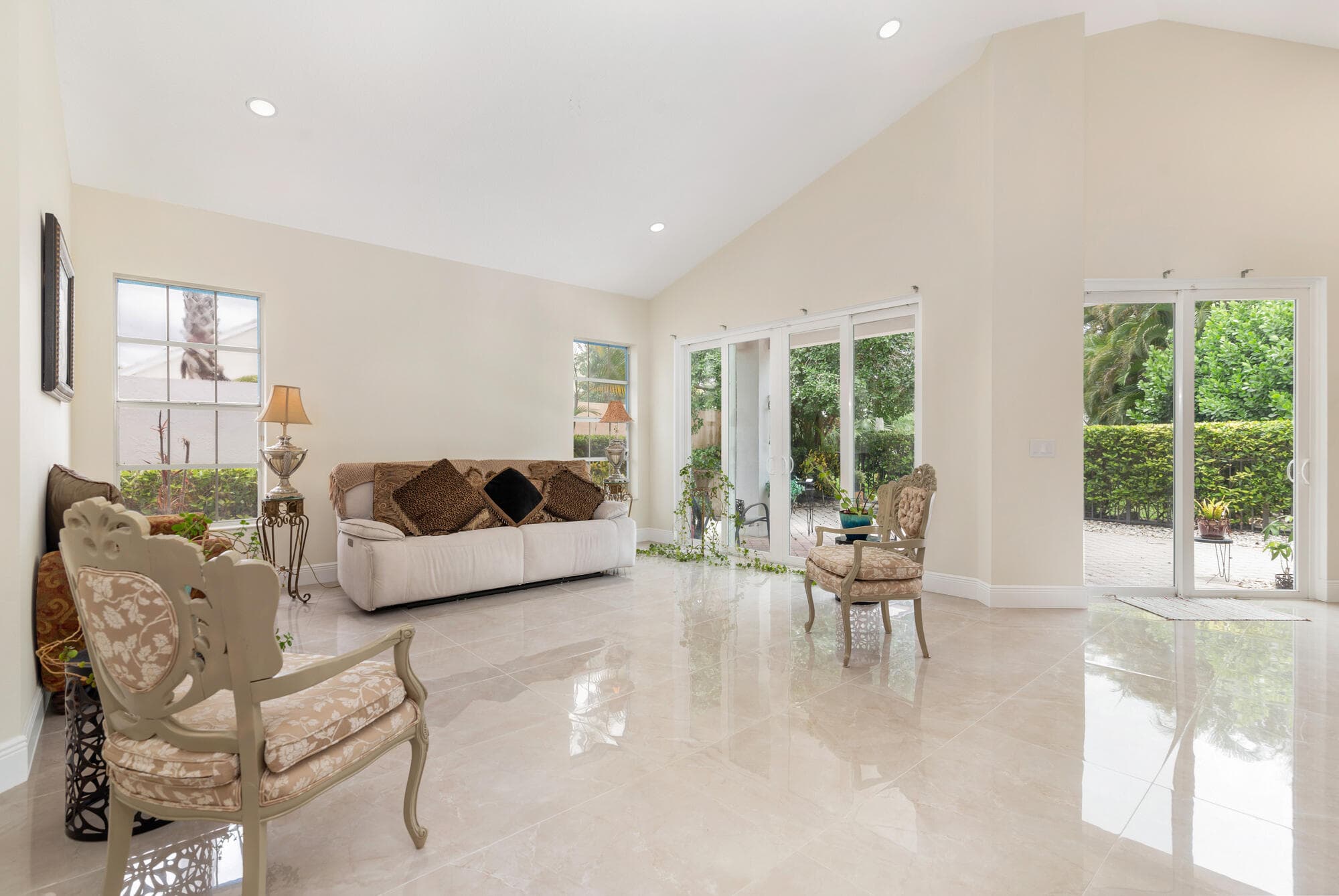 999 Lytham Court, West Palm Beach, FL 33411 — photo 4 of 42