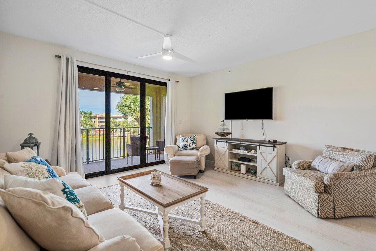 300 Uno Lago Drive 304, Juno Beach, FL 33408 — photo