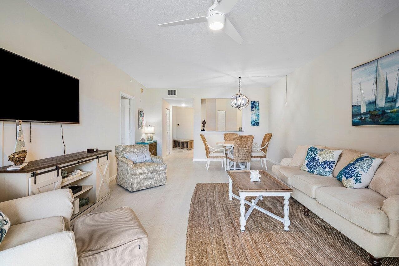 300 Uno Lago Drive 304, Juno Beach, FL 33408 — photo 8 of 24