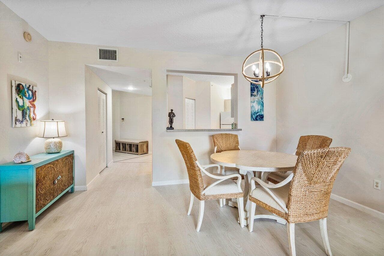 300 Uno Lago Drive 304, Juno Beach, FL 33408 — photo 9 of 24