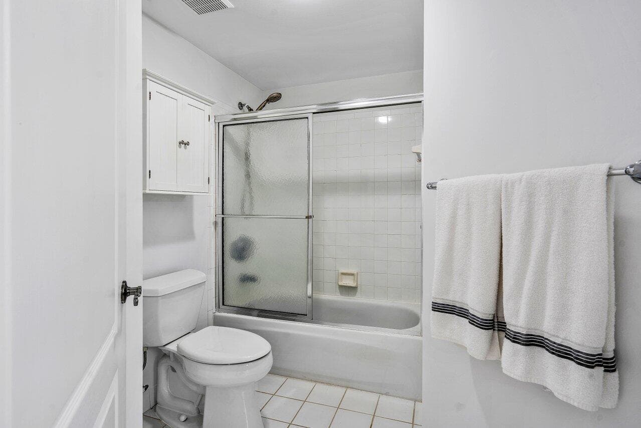 300 Uno Lago Drive 304, Juno Beach, FL 33408 — photo 18 of 24