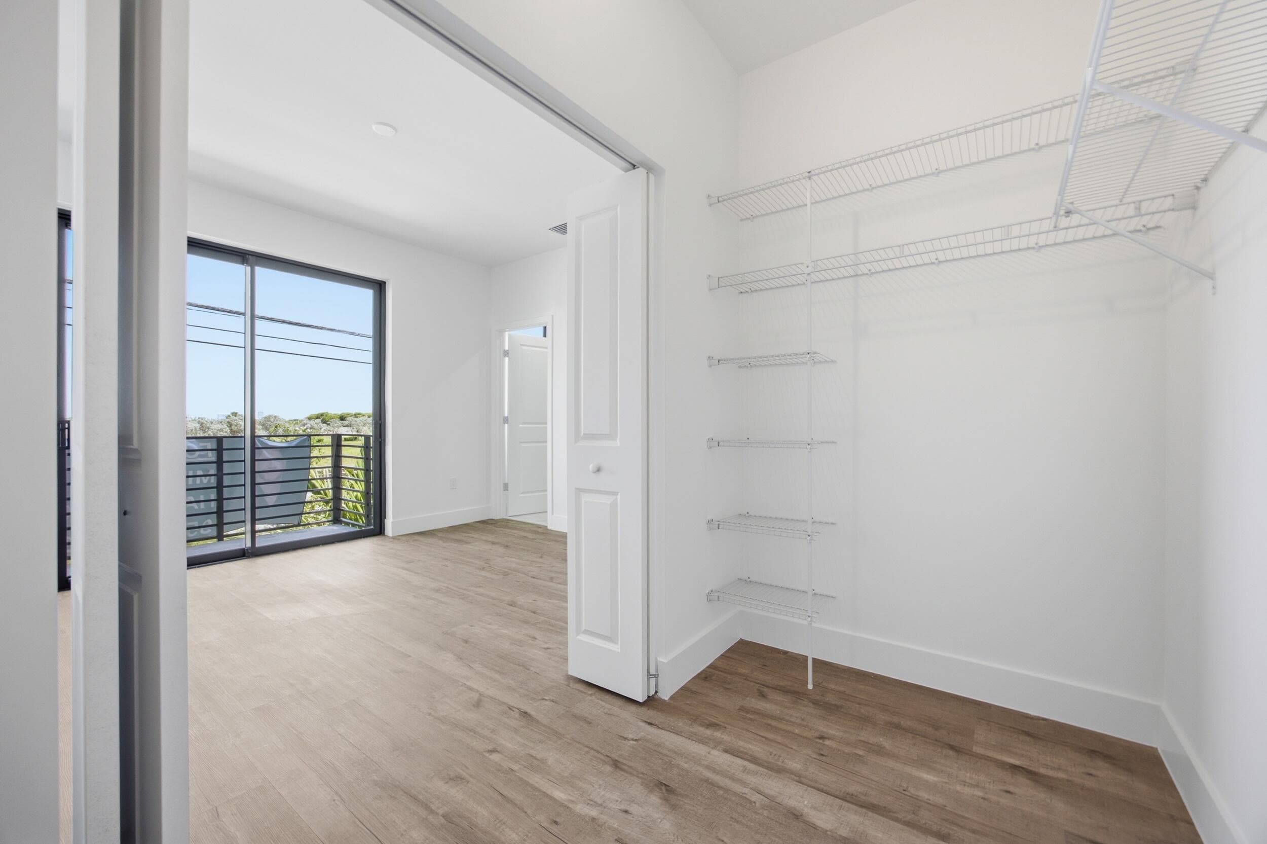 1542 NW 1st Avenue, Pompano Beach, FL 33060 — photo 15 of 25