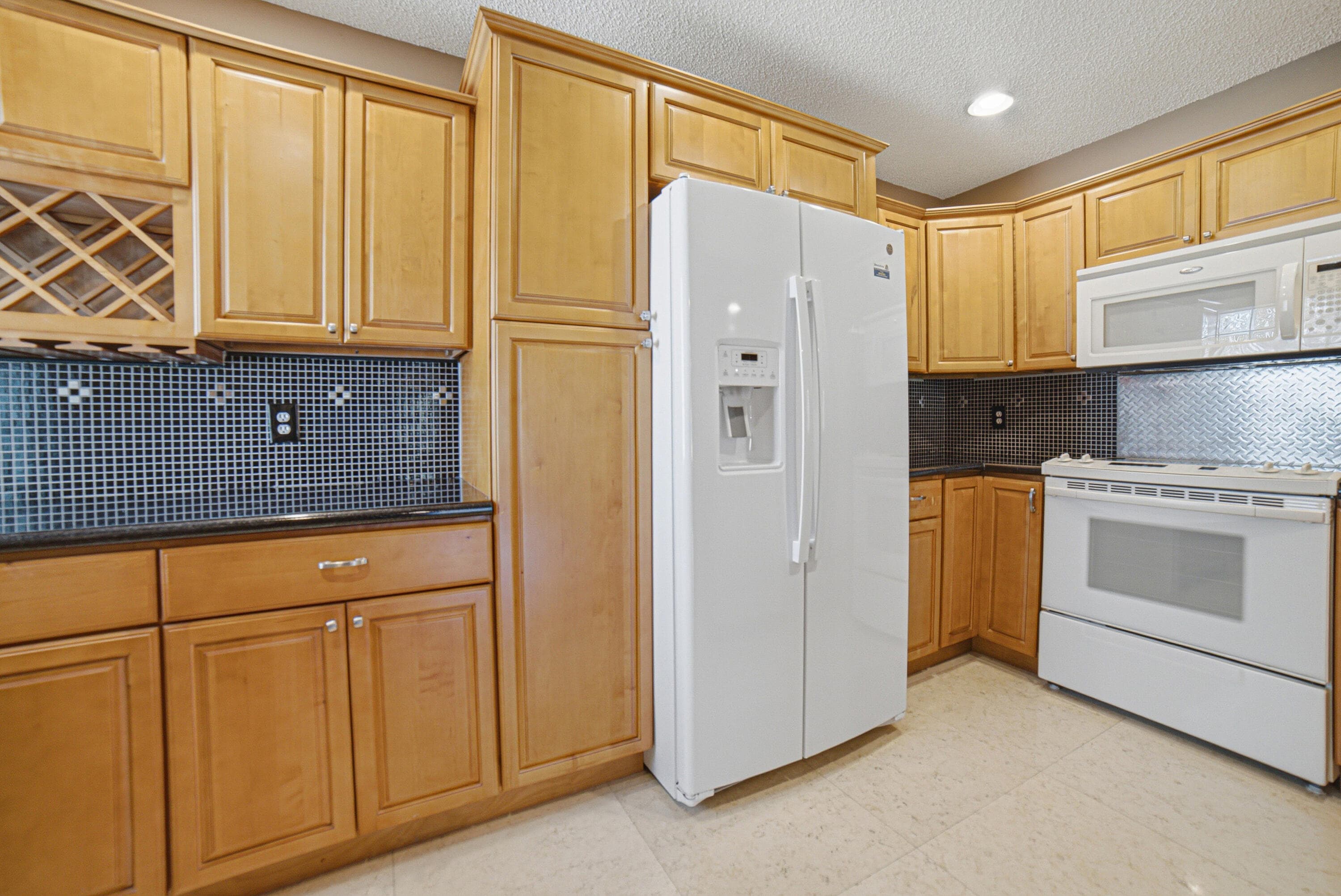 5475 Verona E, Boynton Beach, FL 33437 — photo 7 of 32