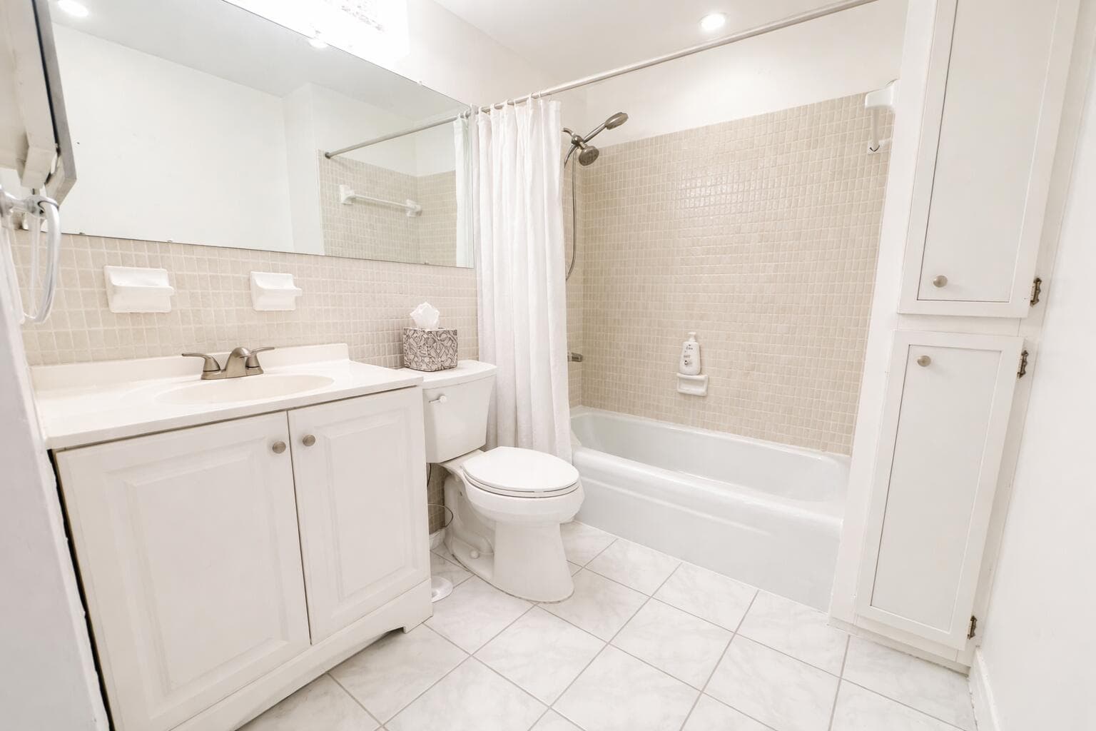 6750 NE 21st Road 123, Fort Lauderdale, FL 33308 — photo 24 of 42