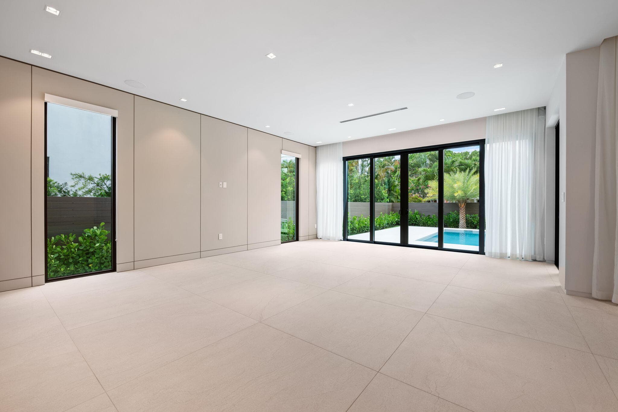 425 NE 10th Avenue, Fort Lauderdale, FL 33301 — photo 11 of 44