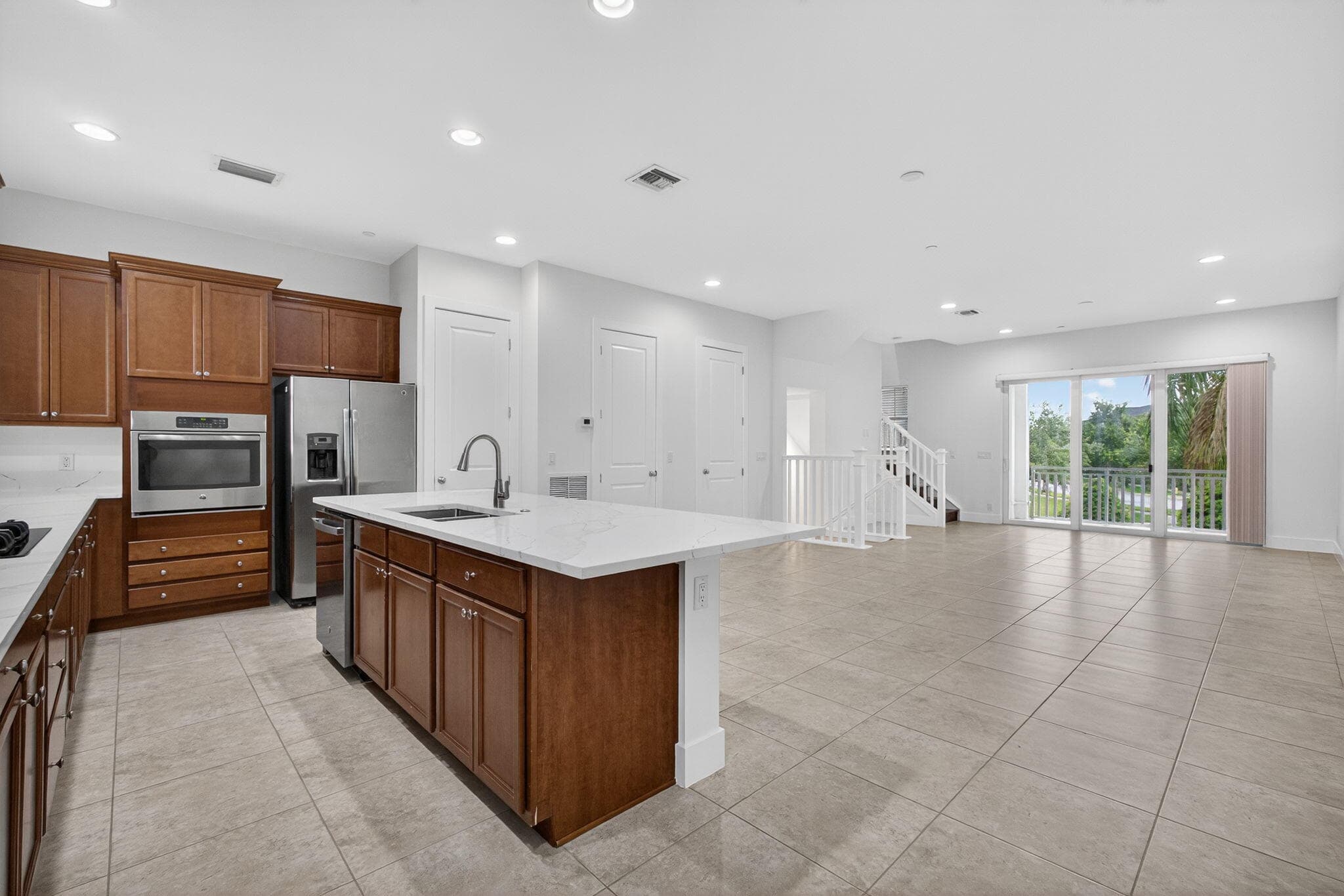 7089 Edison Place, Palm Beach Gardens, FL 33418 — photo 14 of 73