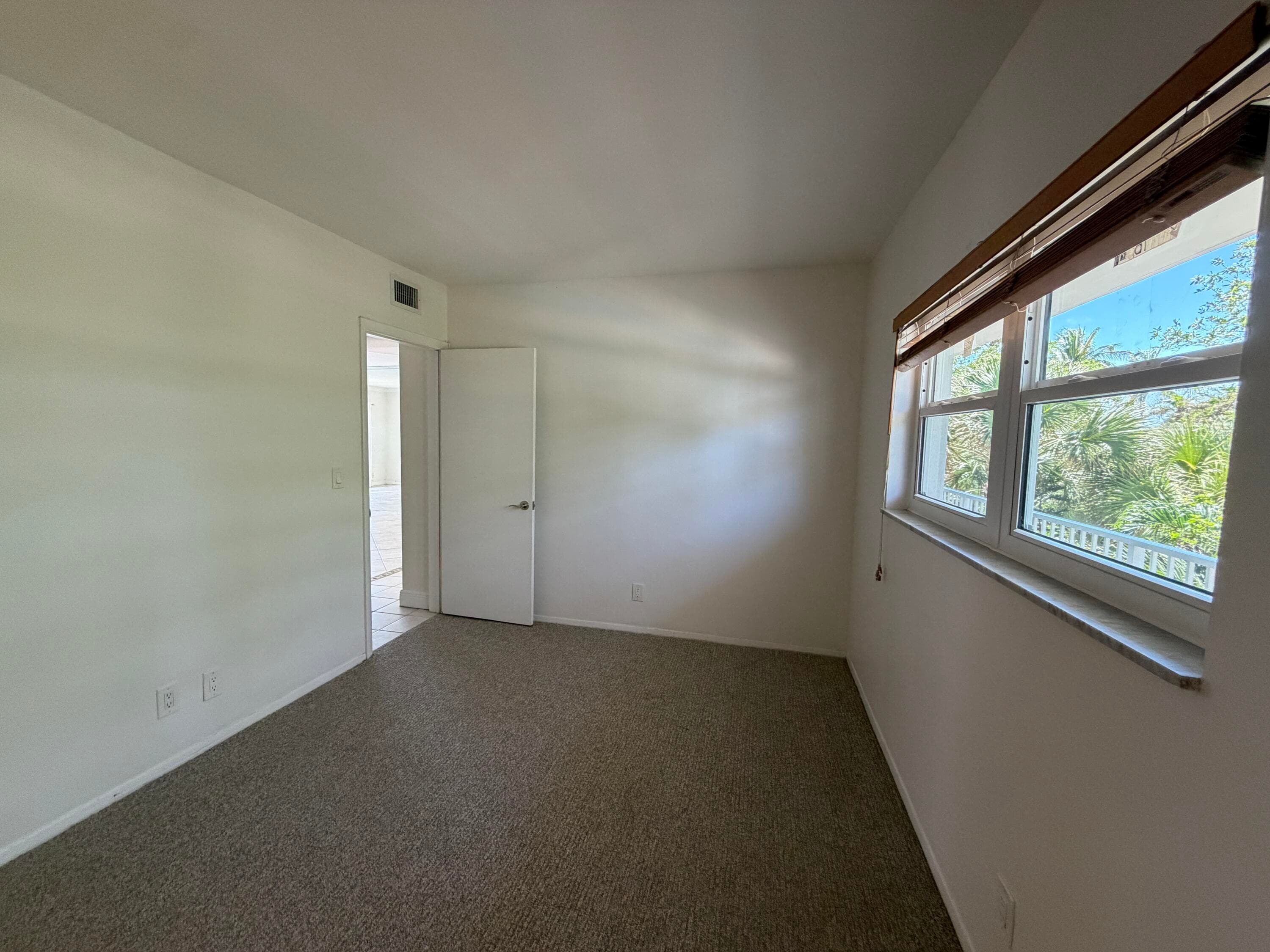 1750 S Ocean Boulevard 306e, Lauderdale-By-The-Sea, FL 33062 — photo 14 of 28