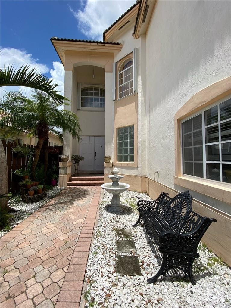 10747 NW 70th Terrace, Doral, FL 33178 — photo 4 of 48