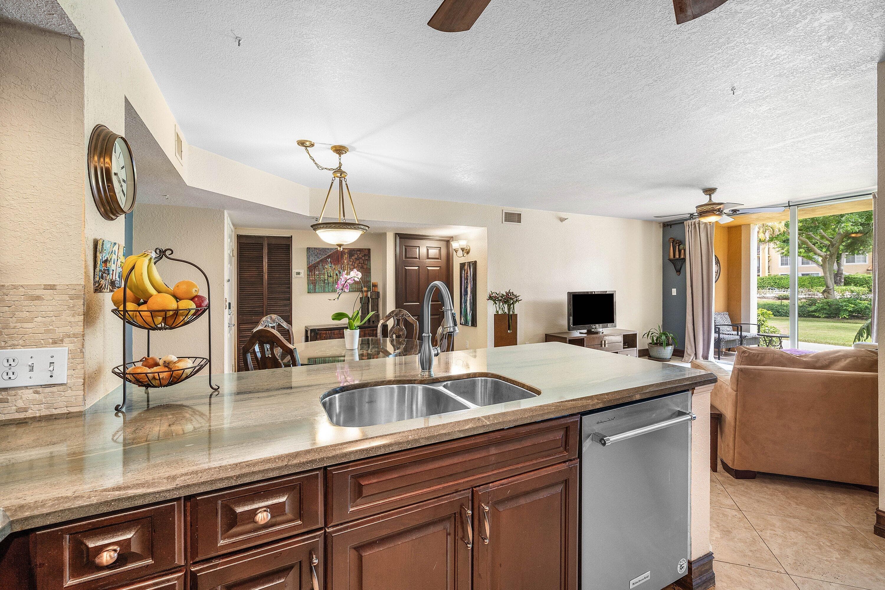 111 Yacht Club Way 108, Hypoluxo, FL 33462 — photo 9 of 50