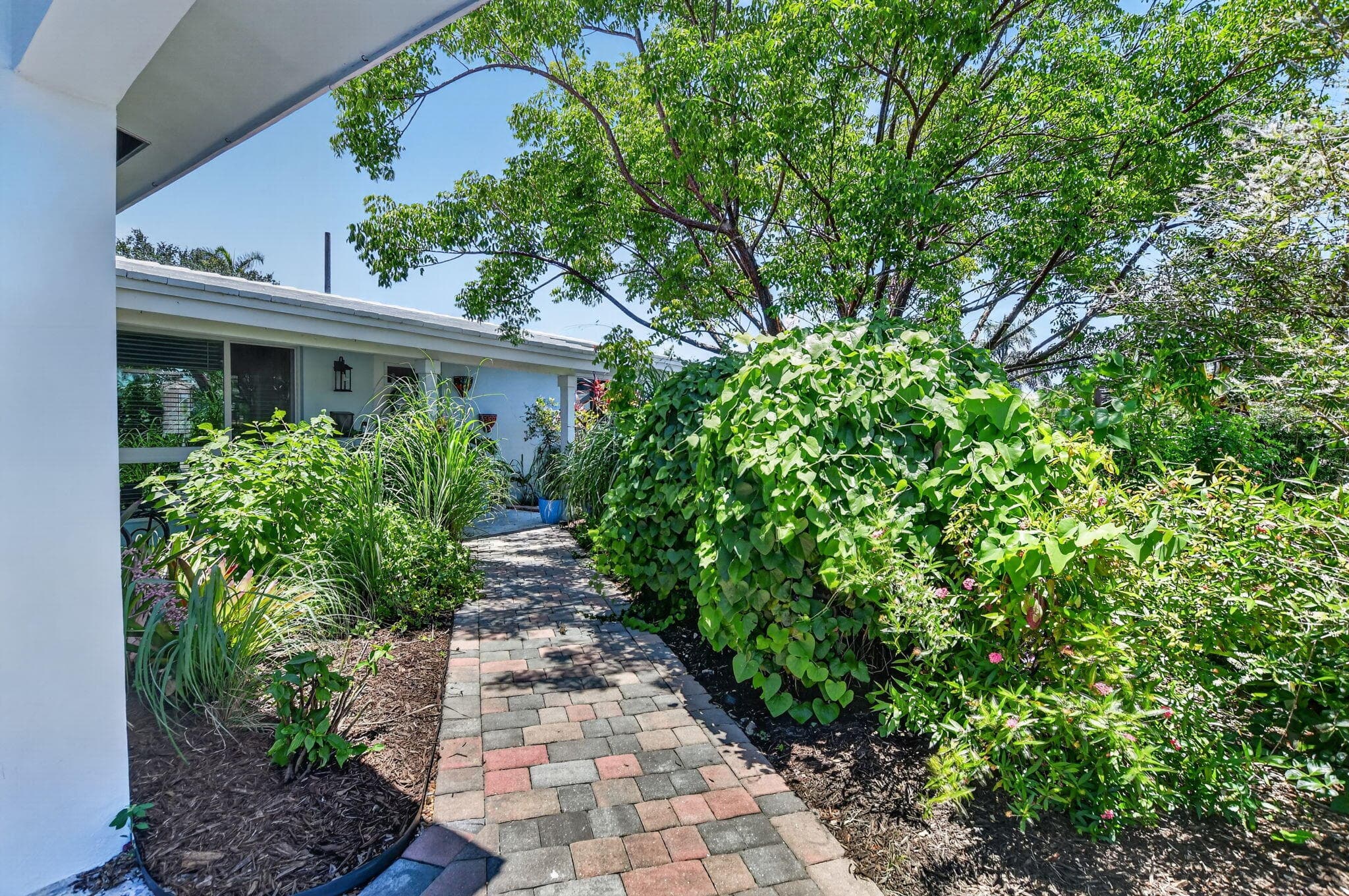 807 SW 3rd Street, Boca Raton, FL 33486 — photo 4 of 49