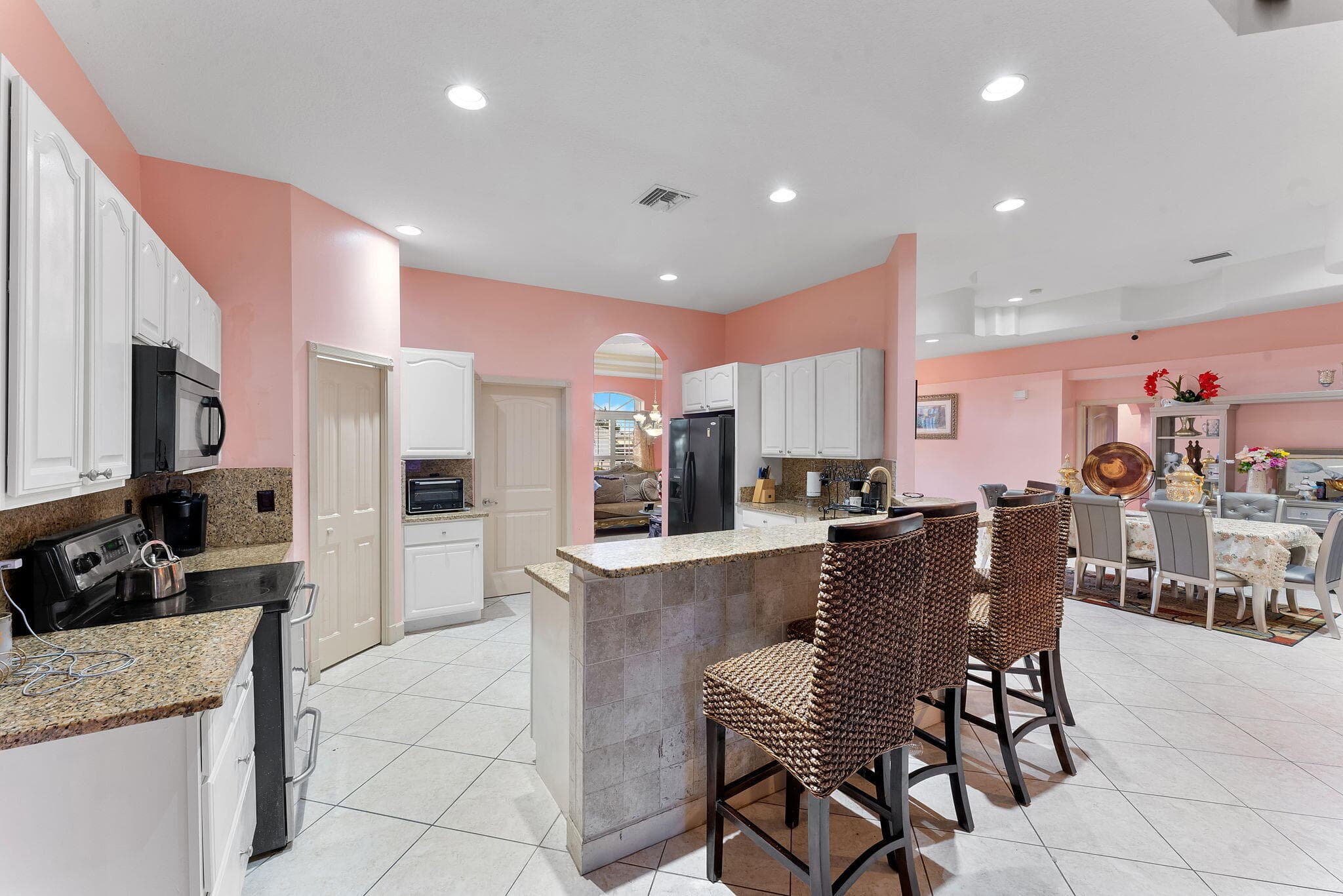 534 SW Halifax Avenue, Port St. Lucie, FL 34953 — photo 10 of 35