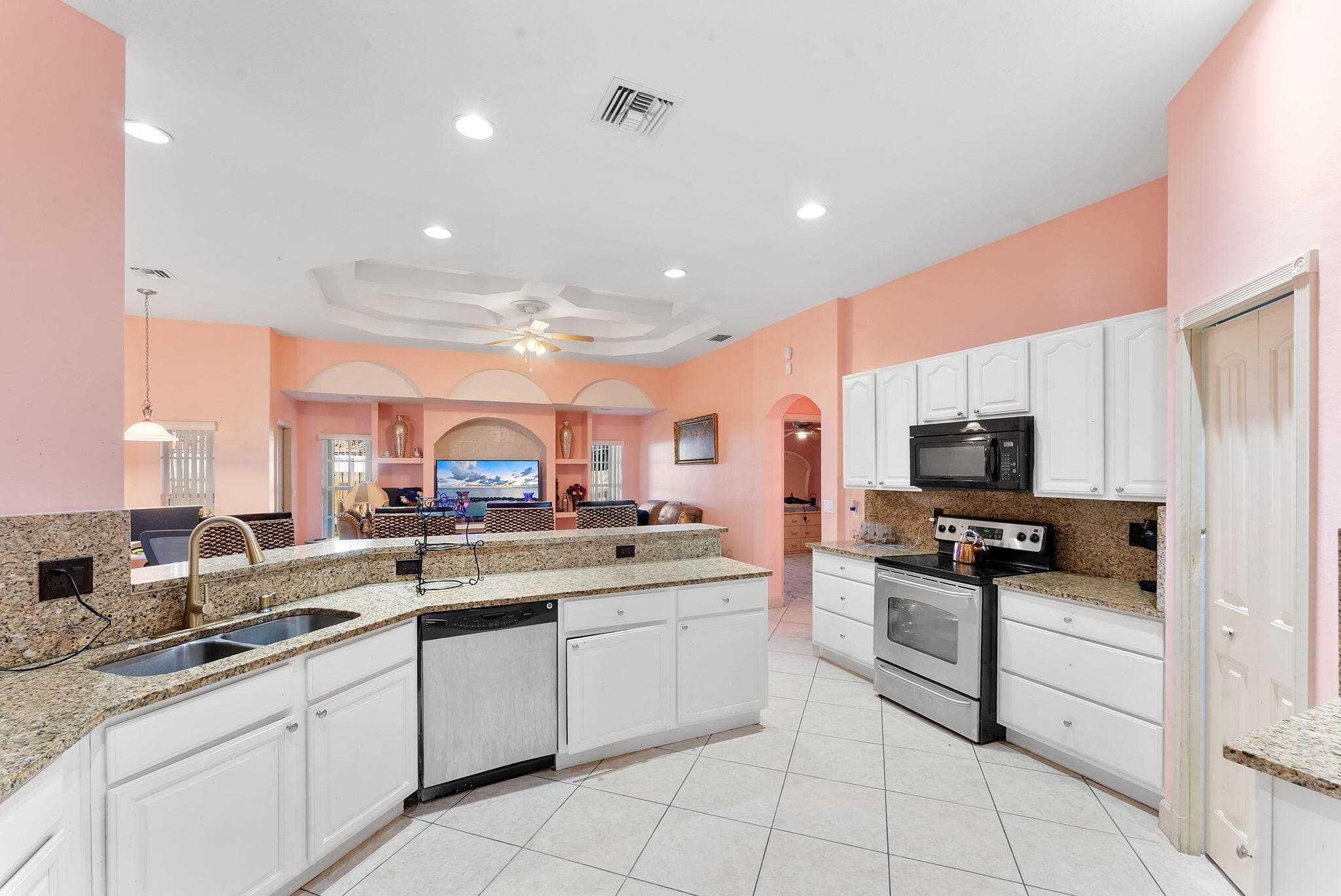 534 SW Halifax Avenue, Port St. Lucie, FL 34953 — photo 3 of 35