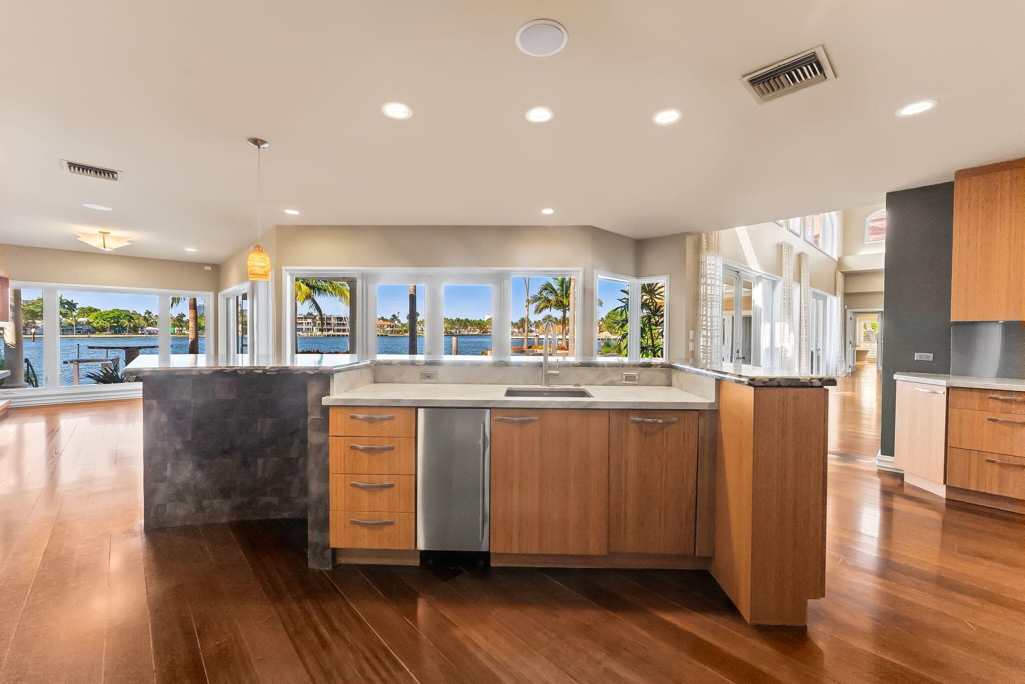 3 Isla Bahia Drive, Fort Lauderdale, FL 33316 — photo 18 of 64