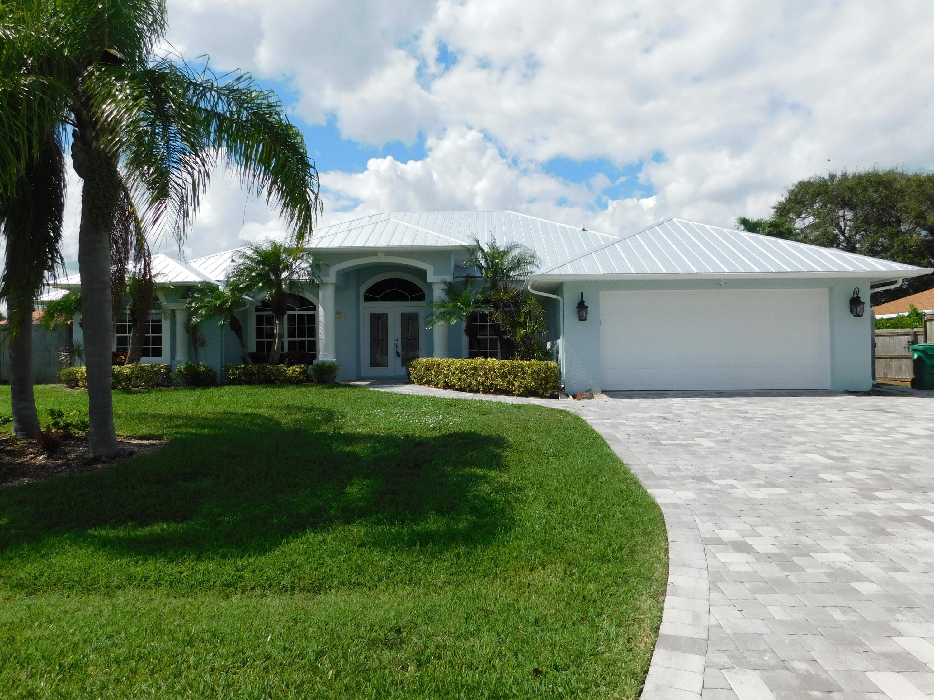 117 Queen Elizabeth Court, Hutchinson Island, FL 34949 — photo