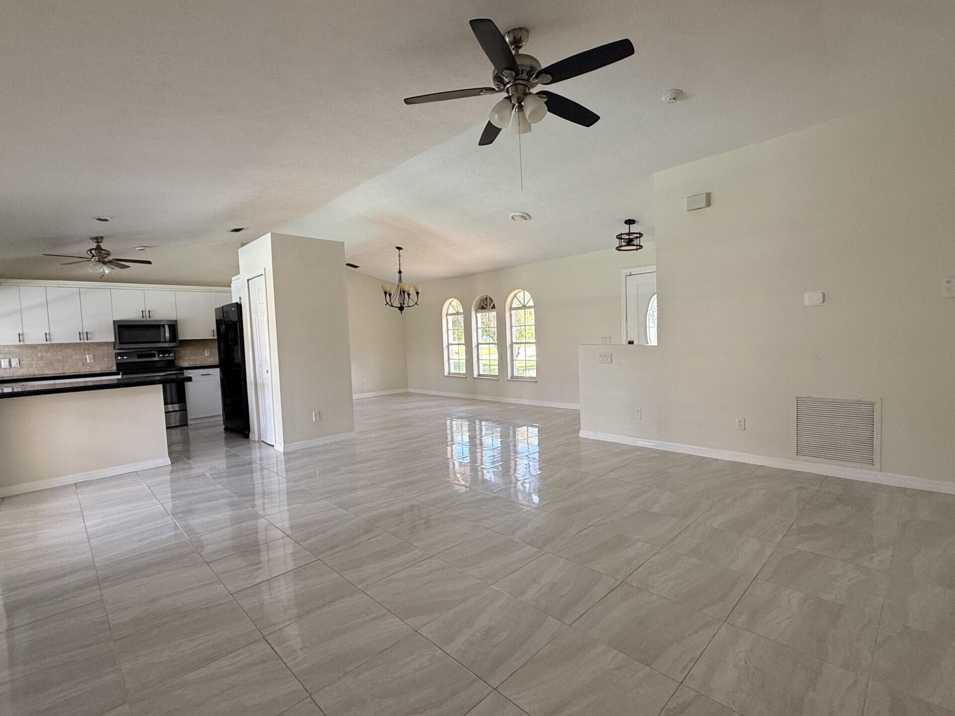 790 SE Ablett Lane, Port St. Lucie, FL 34984 — photo 5 of 29