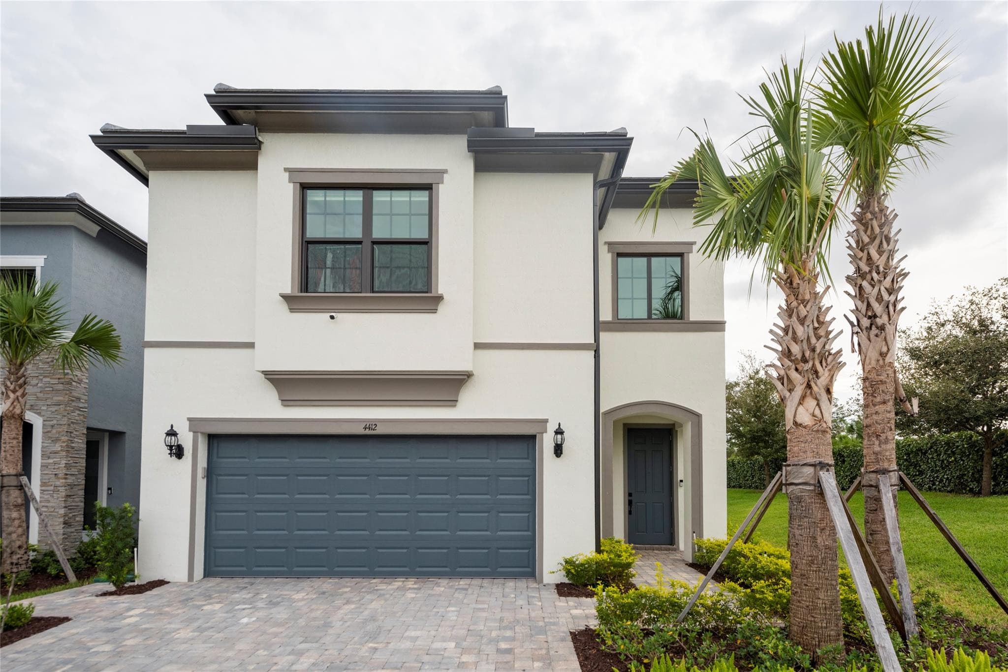 4412 Silverwood Lane S, Oakland Park, FL 33309 — photo 3 of 44