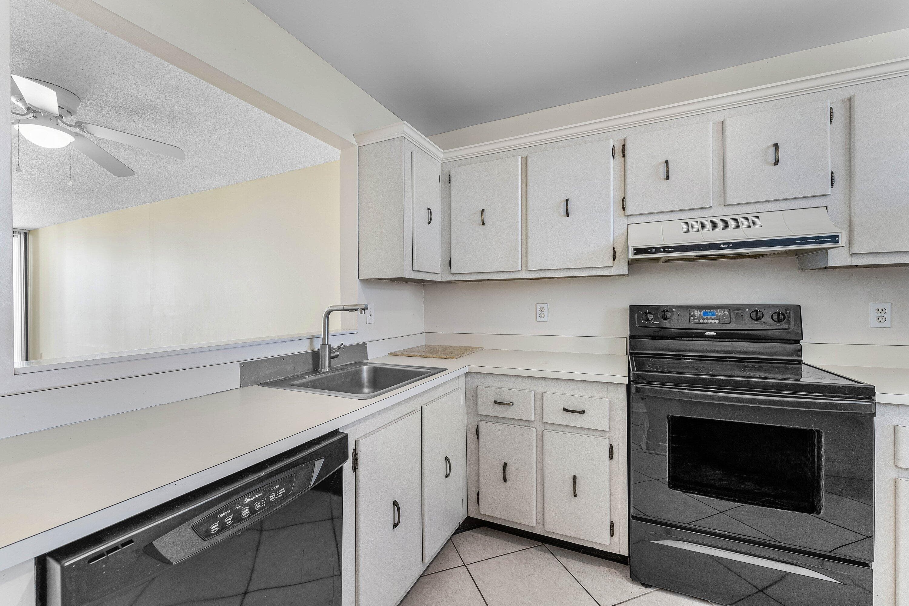 3545 S Ocean Boulevard 405, South Palm Beach, FL 33480 — photo 3 of 41