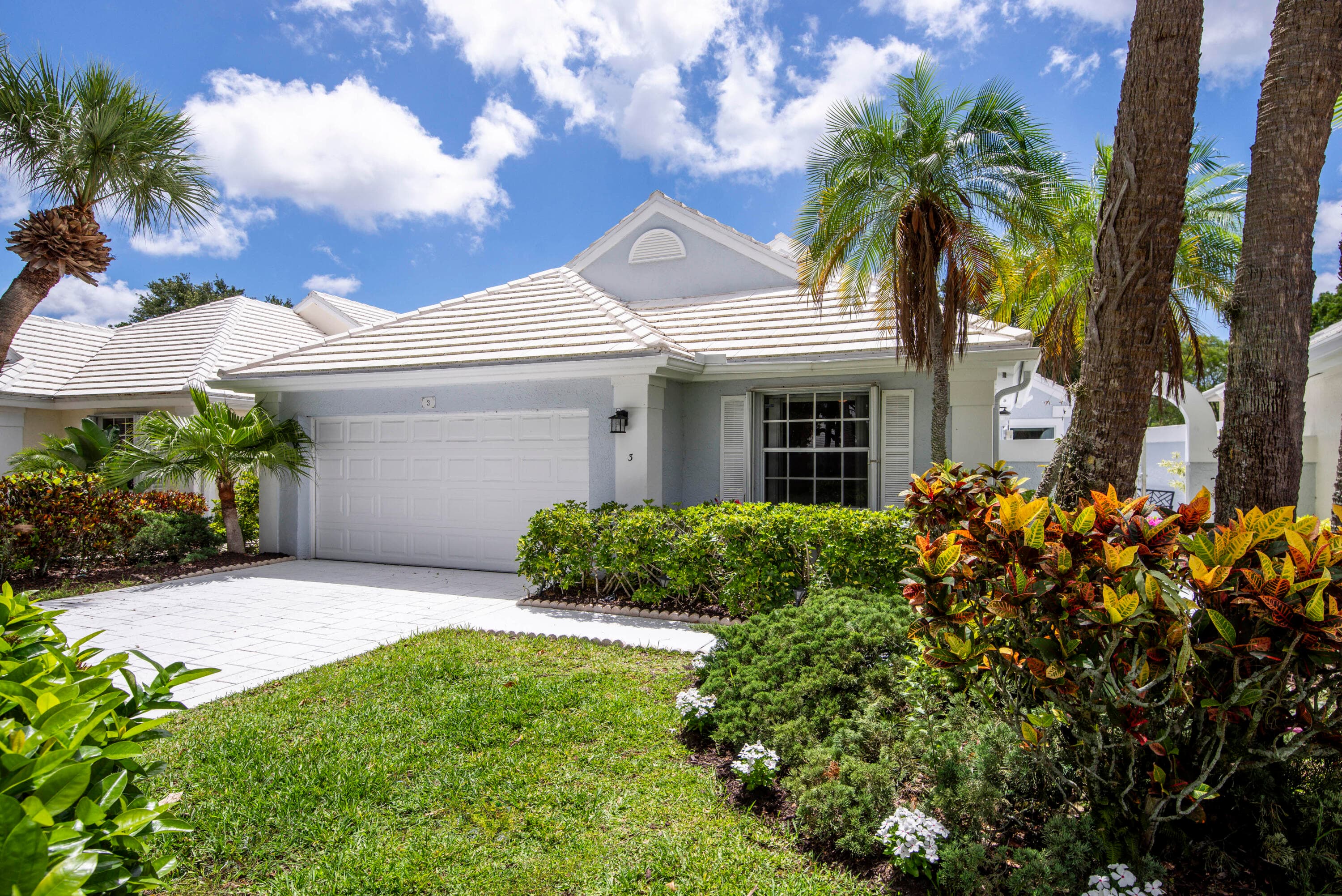3 Blenheim Court, Palm Beach Gardens, FL 33418 — photo 1 of 29