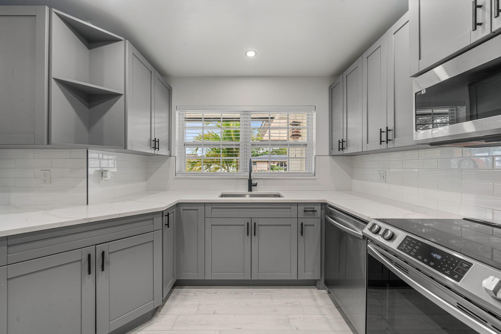 908 Hibiscus Drive, Royal Palm Beach, FL 33411 — photo 10 of 33