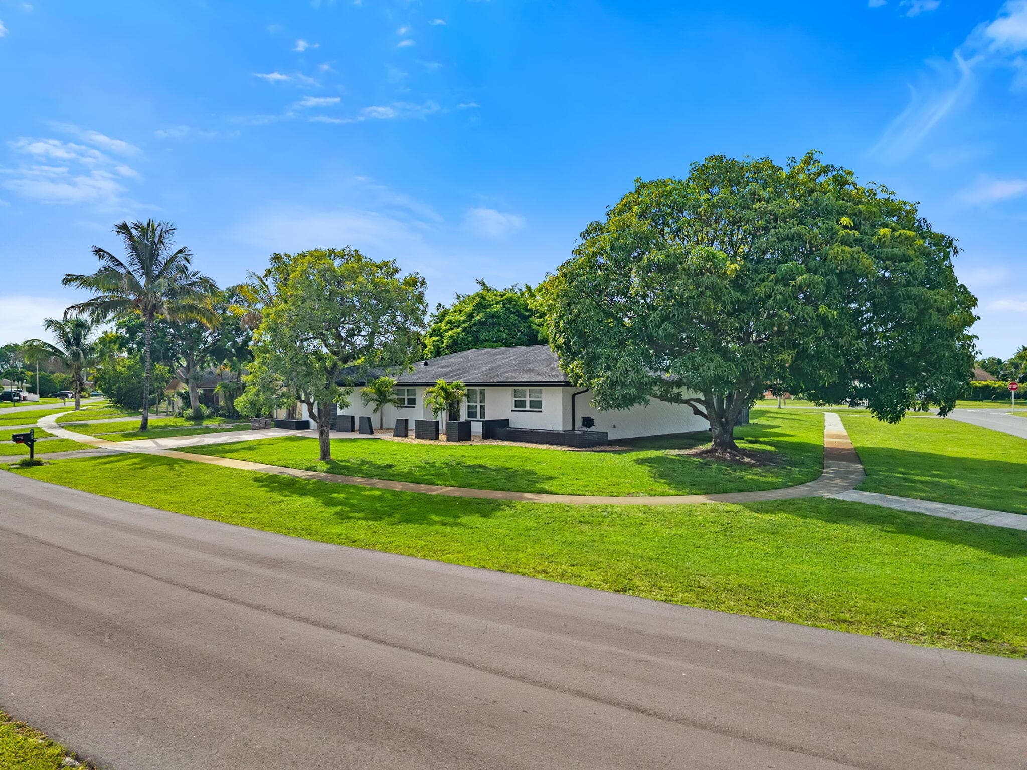 908 Hibiscus Drive, Royal Palm Beach, FL 33411 — photo 31 of 33