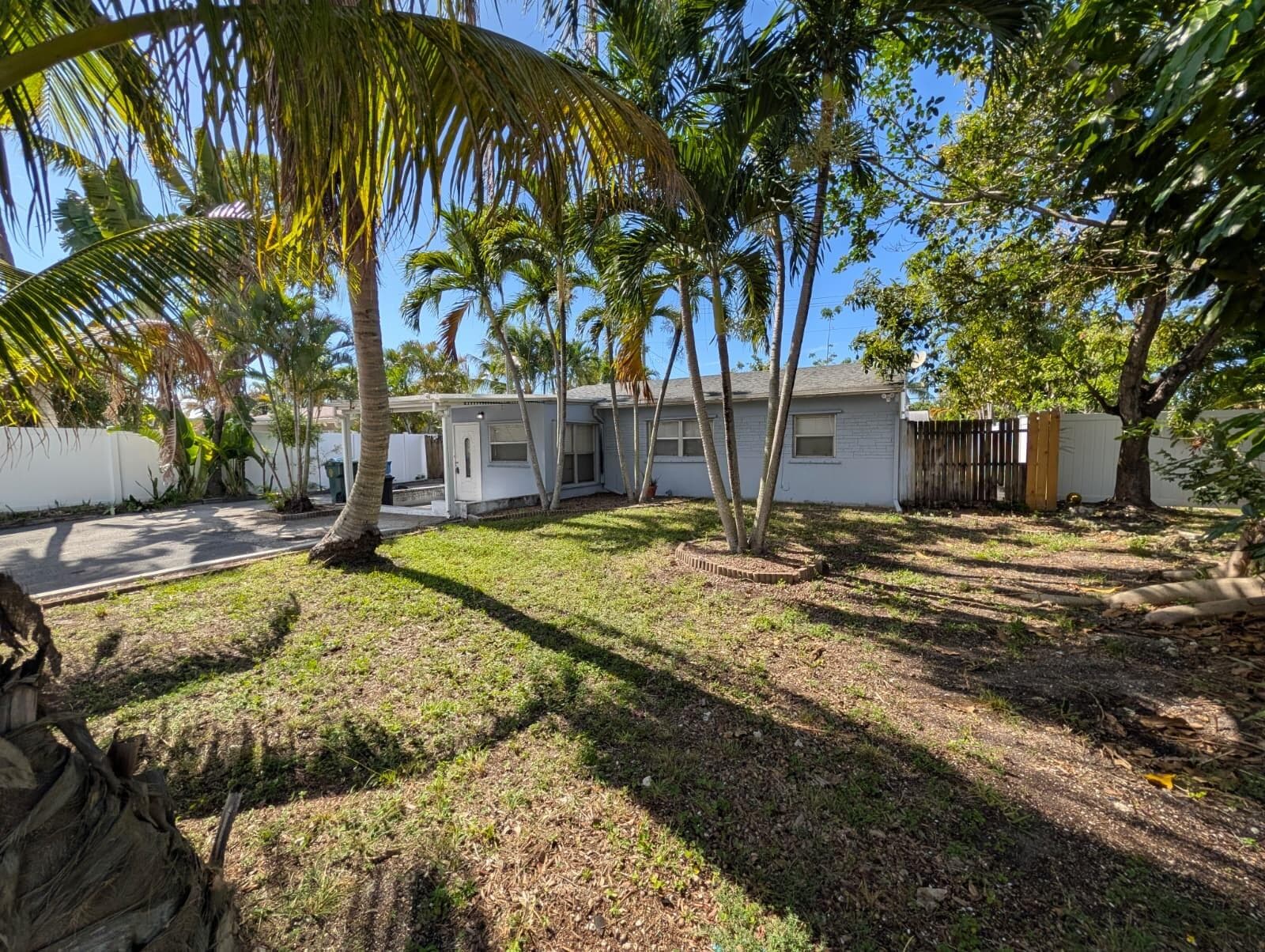 621 NE 56th Street, Oakland Park, FL 33334 — photo 1 of 21