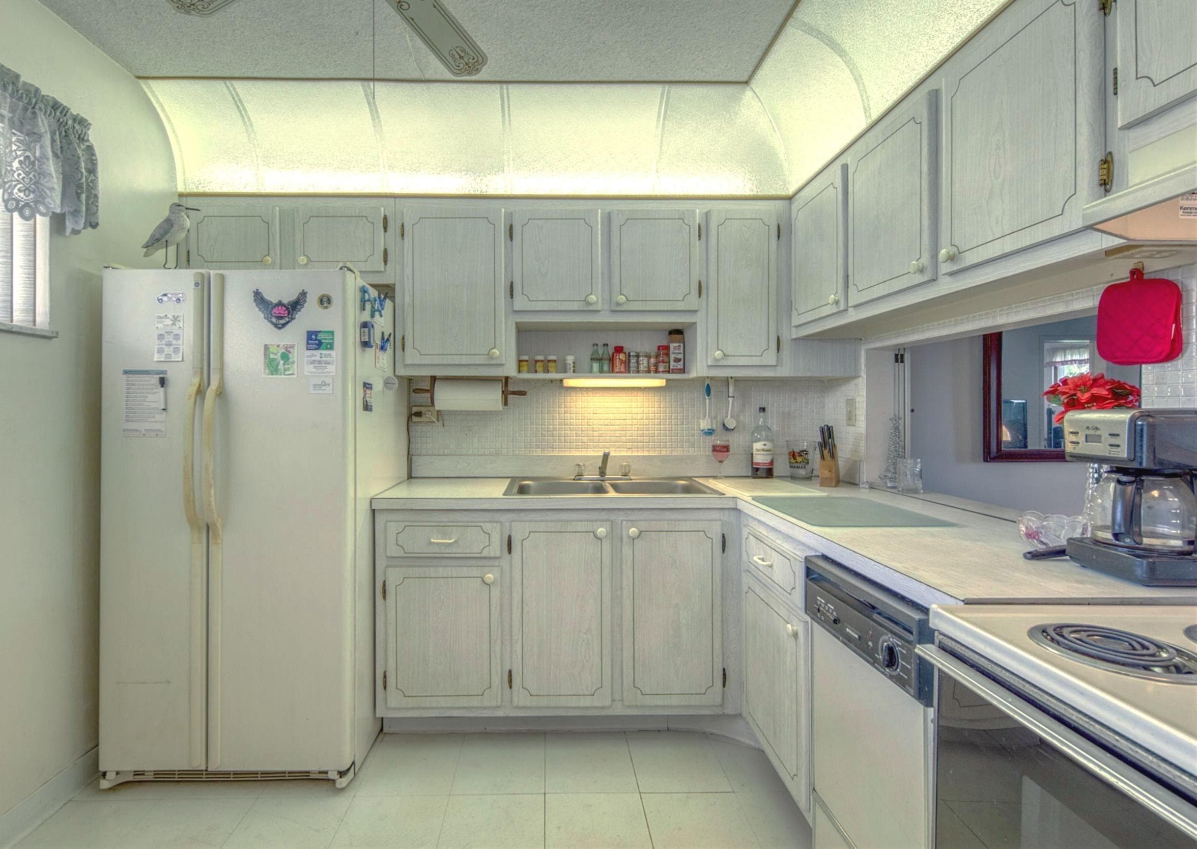 2855 S Garden Dr Drive S 203, Palm Springs, FL 33461 — photo 7 of 17