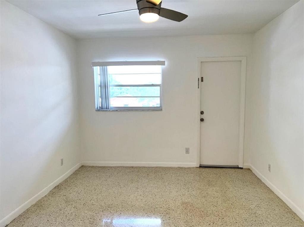 270 NE 40th Street NE 26, Oakland Park, FL 33334 — photo 8 of 14