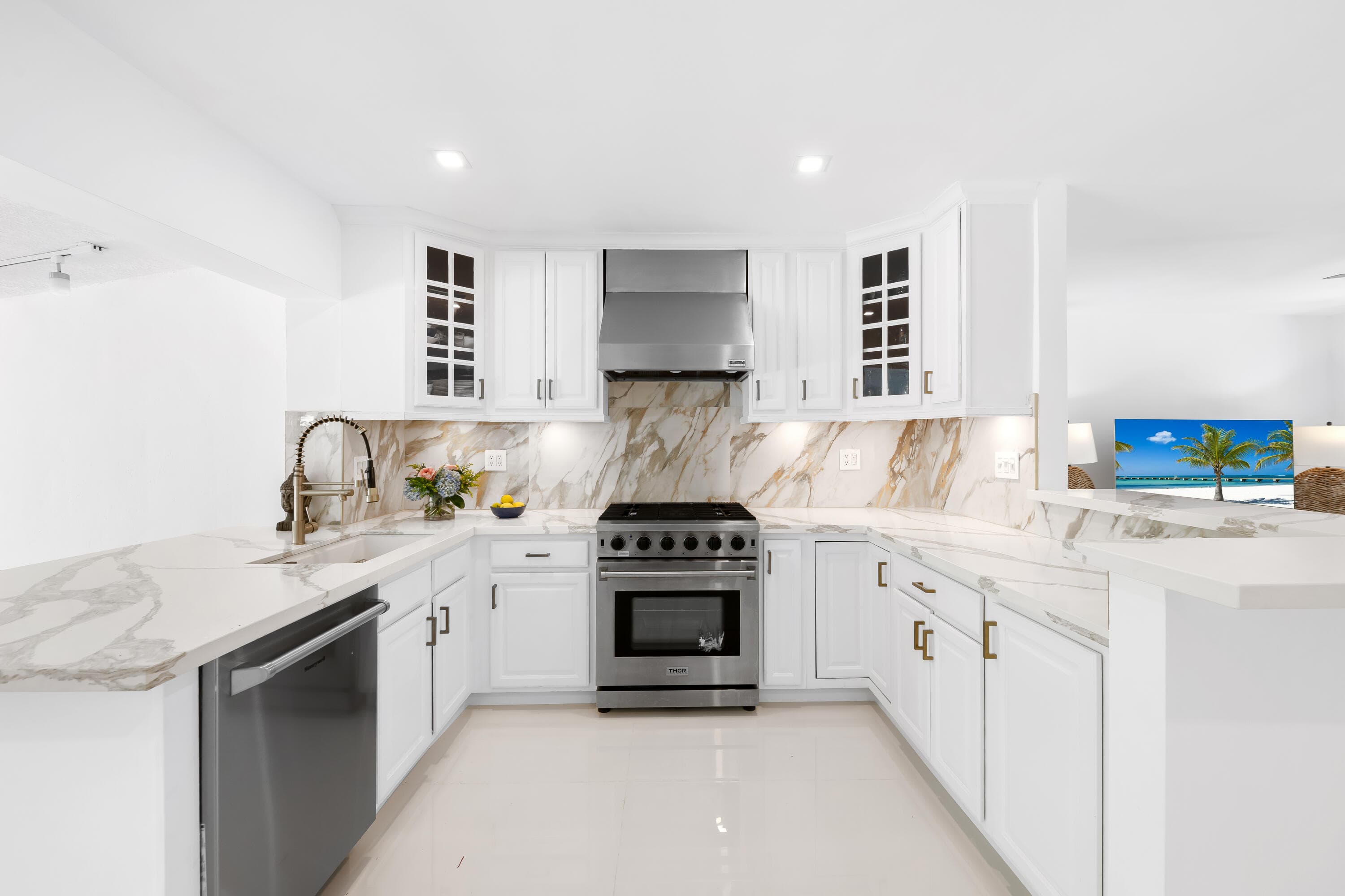 5210 NE 17th Terrace, Fort Lauderdale, FL 33334 — photo 11 of 39