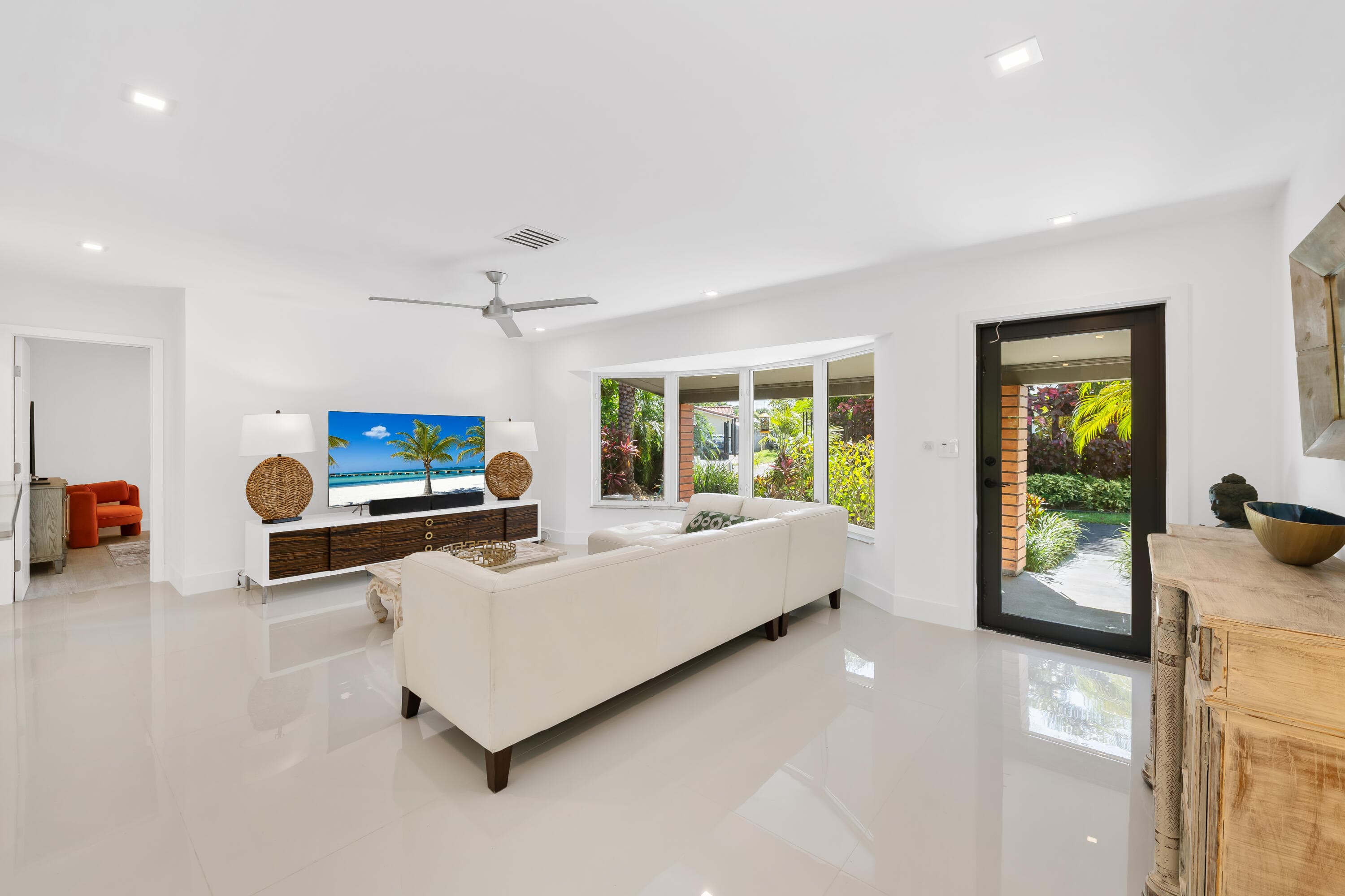 5210 NE 17th Terrace, Fort Lauderdale, FL 33334 — photo 7 of 39