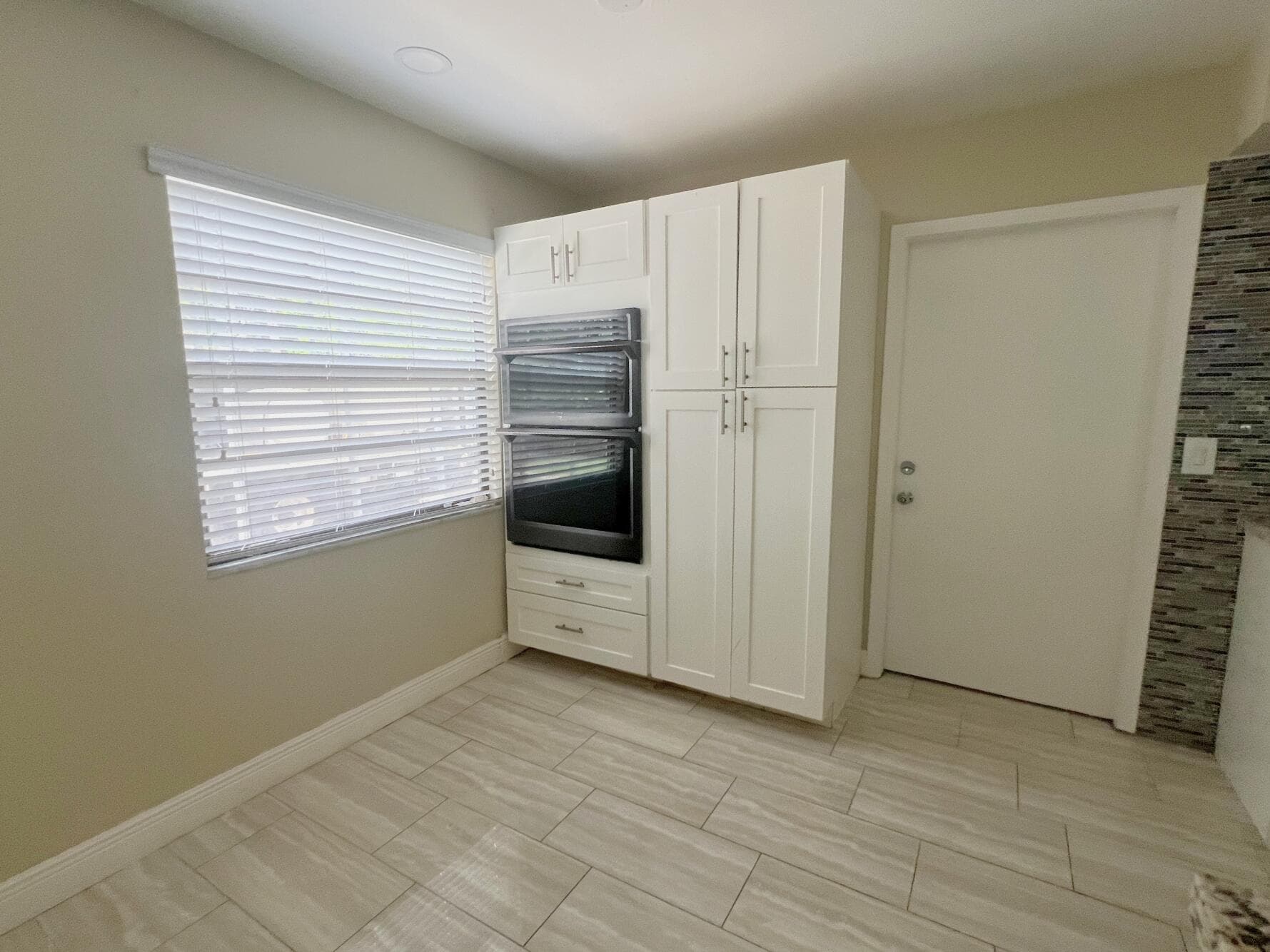 4811 N 122nd Dr Drive N, The Acreage, FL 33411 — photo 15 of 31