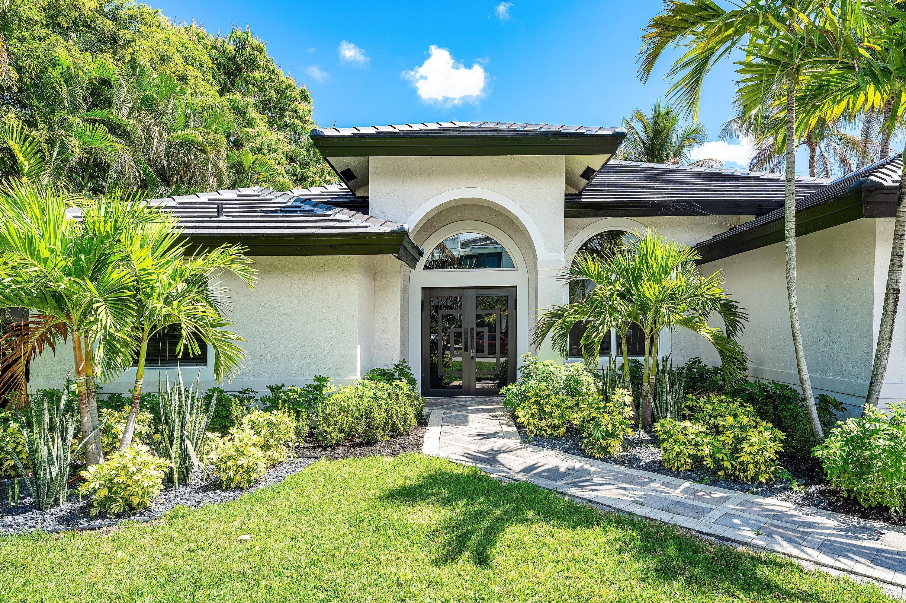 1132 NE 3rd Avenue, Boca Raton, FL 33432 — photo 5 of 36