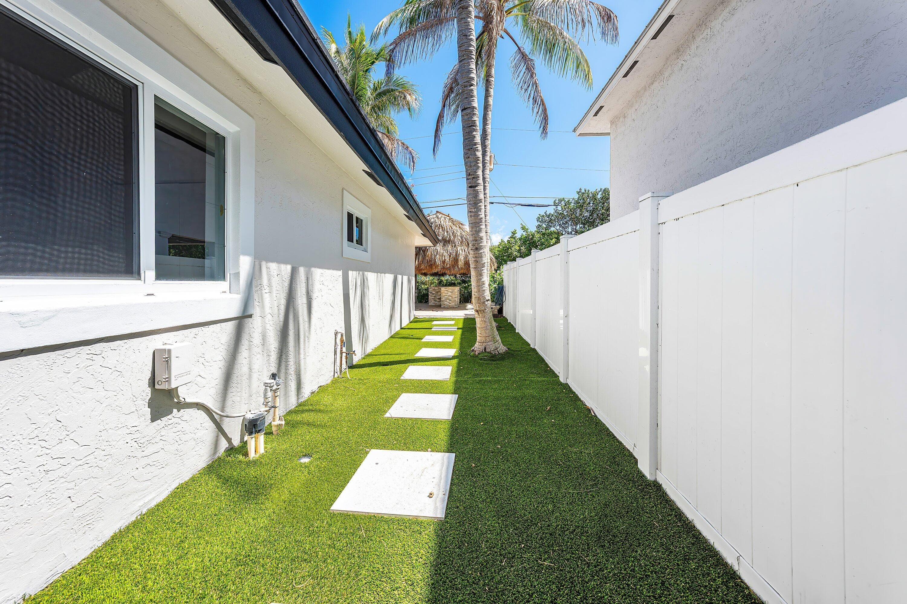 1132 NE 3rd Avenue, Boca Raton, FL 33432 — photo 18 of 36
