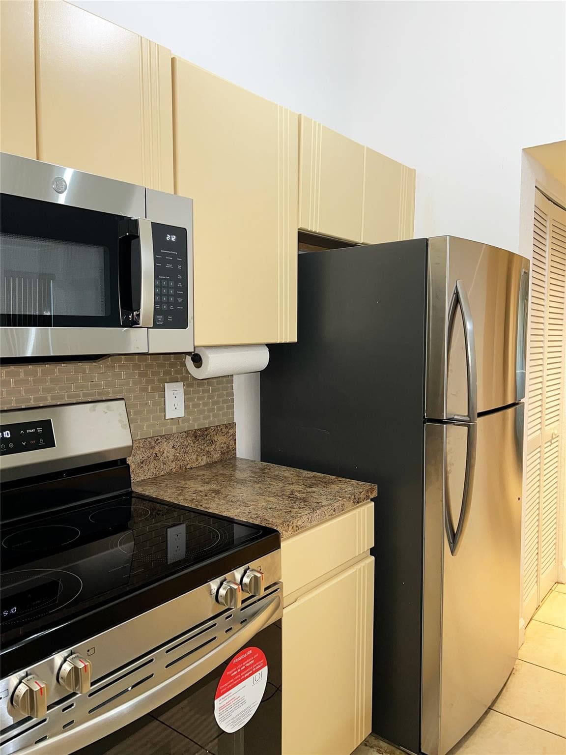 2850 N Oakland Forest Drive 215, Oakland Park, FL 33309 — photo 6 of 25