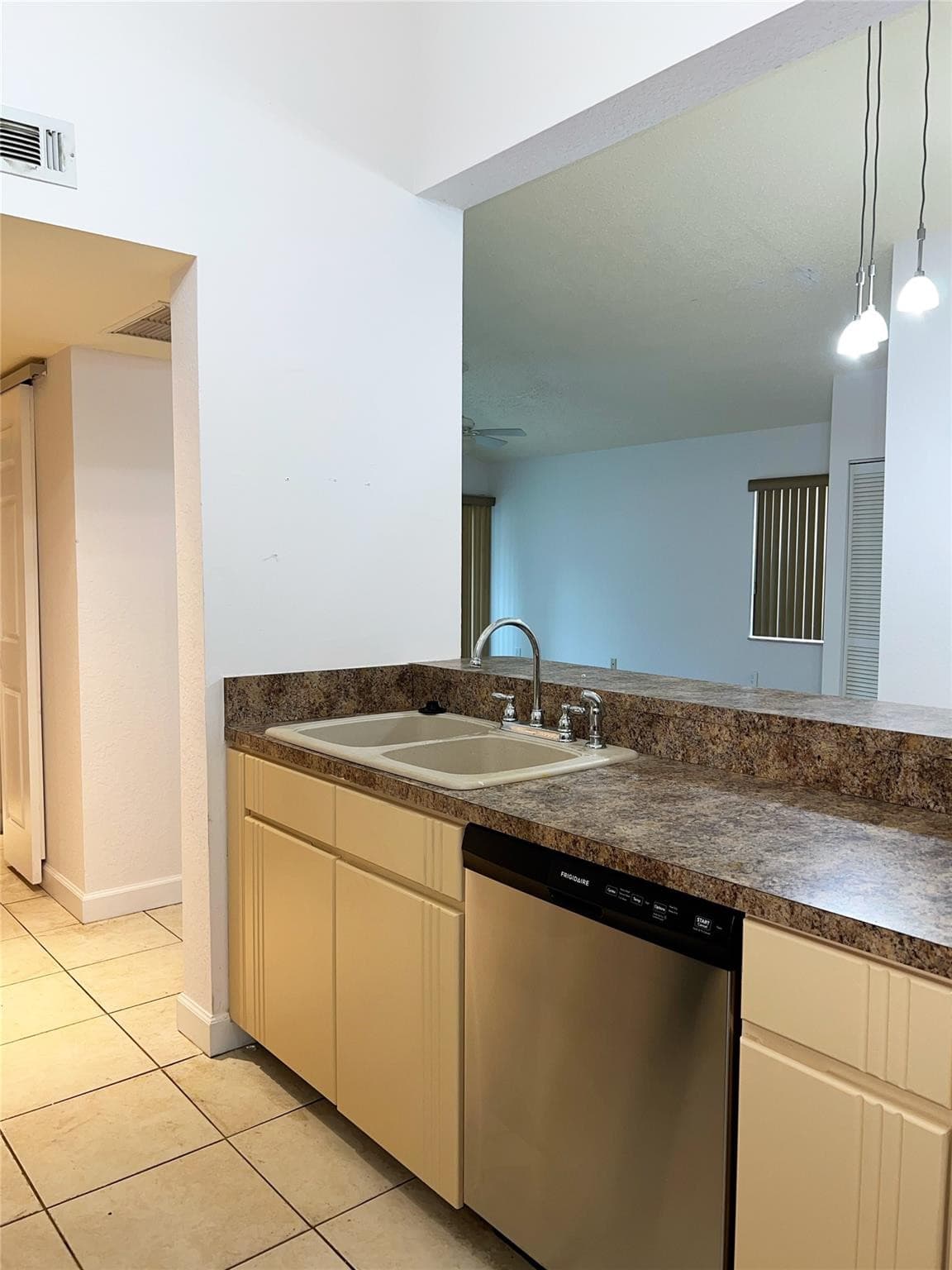 2850 N Oakland Forest Drive 215, Oakland Park, FL 33309 — photo 7 of 25