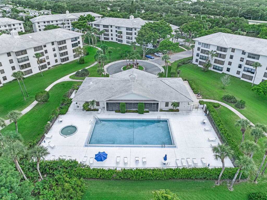 3710 Whitehall Drive 105, West Palm Beach, FL 33401 — photo 35 of 47