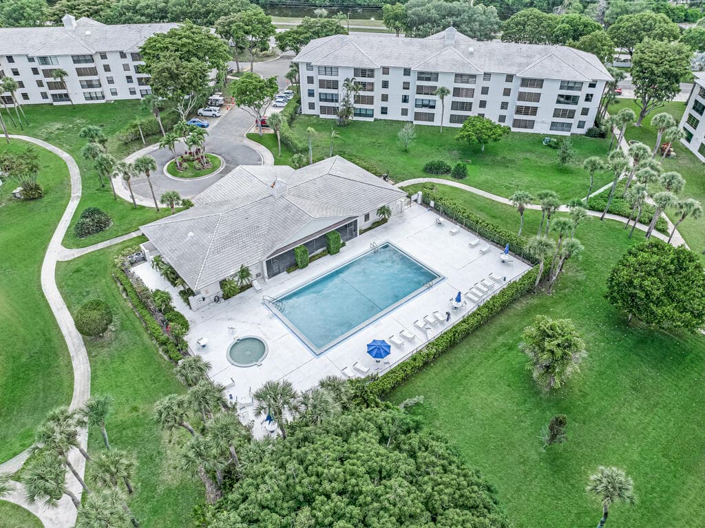 3710 Whitehall Drive 105, West Palm Beach, FL 33401 — photo 36 of 47