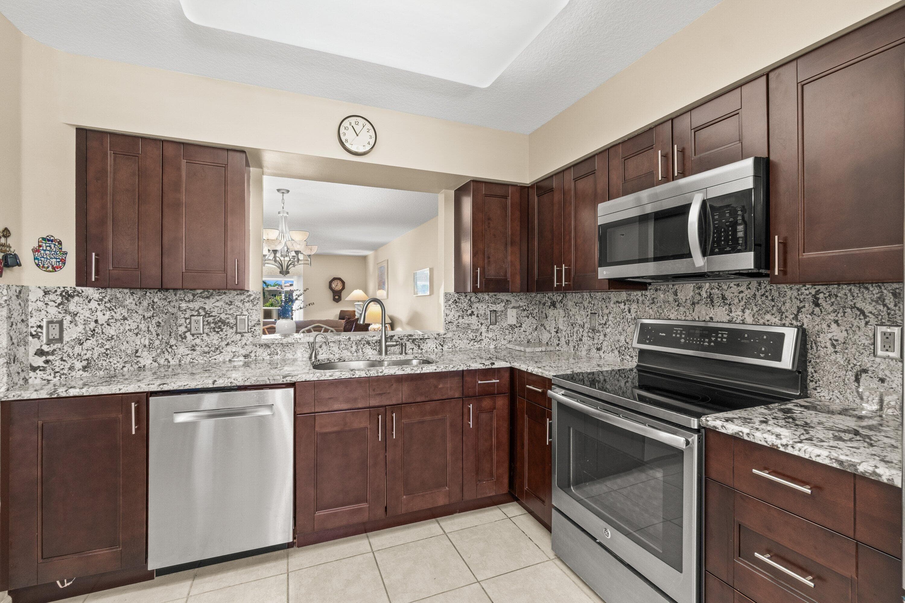 12560 Majesty Circle 401, Boynton Beach, FL 33437 — photo 22 of 48