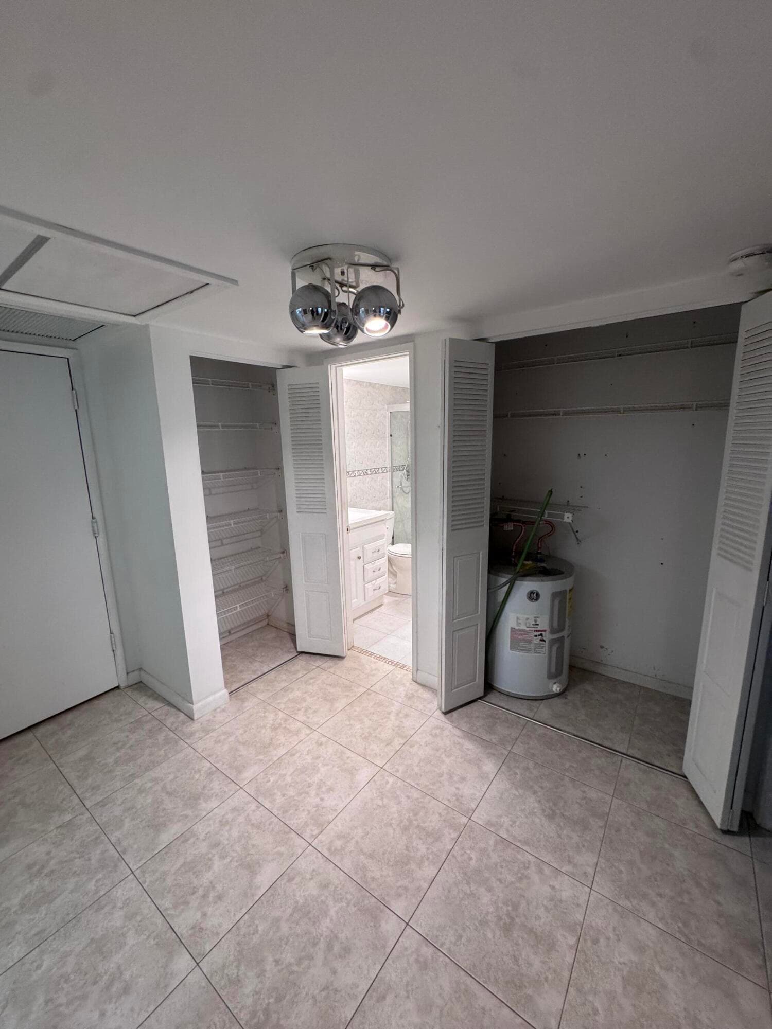 5660 SW 3rd Place 105, Margate, FL 33068 — photo 4 of 13