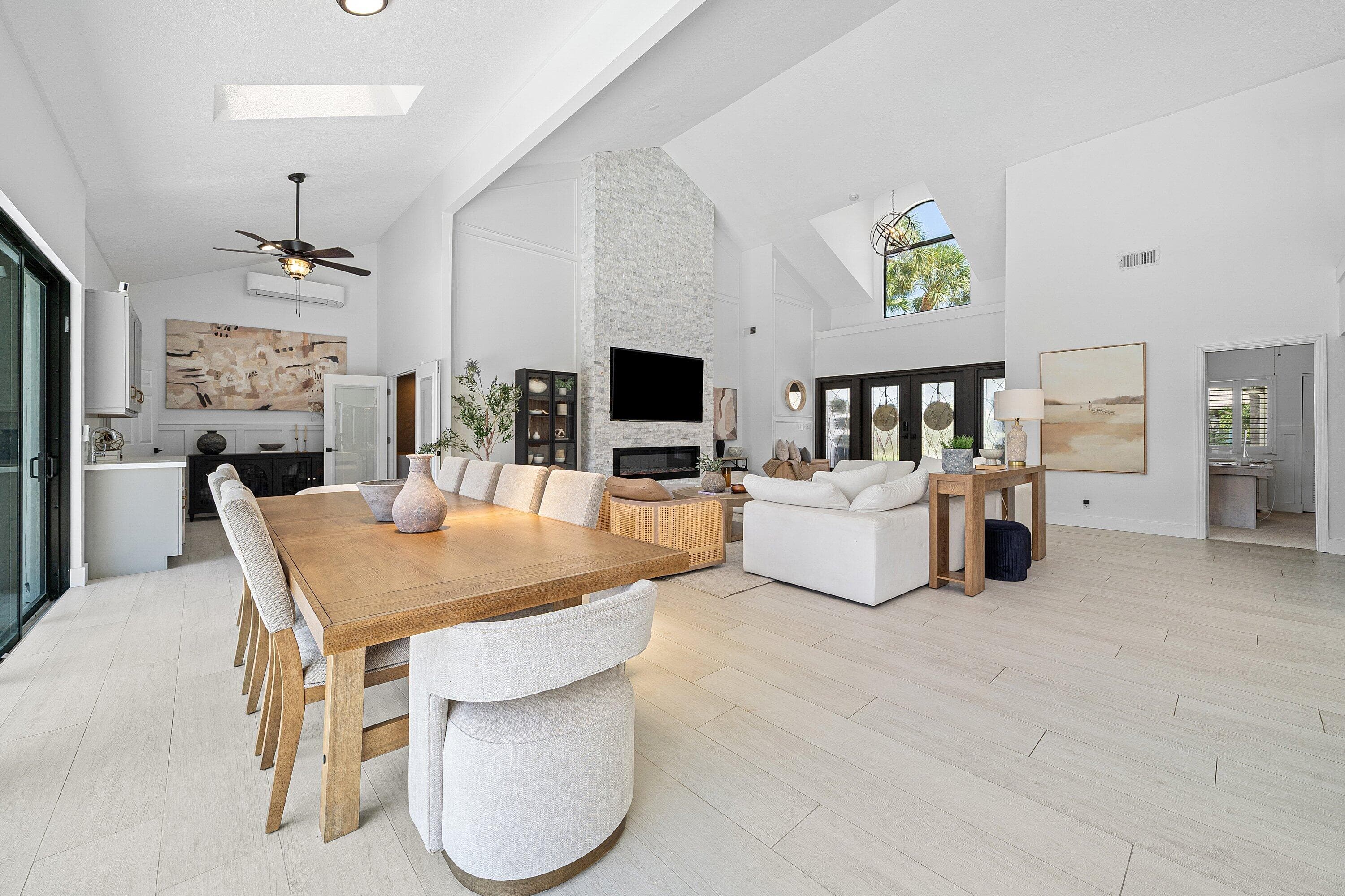 2707 Biarritz Drive, Palm Beach Gardens, FL 33410 — photo 5 of 80