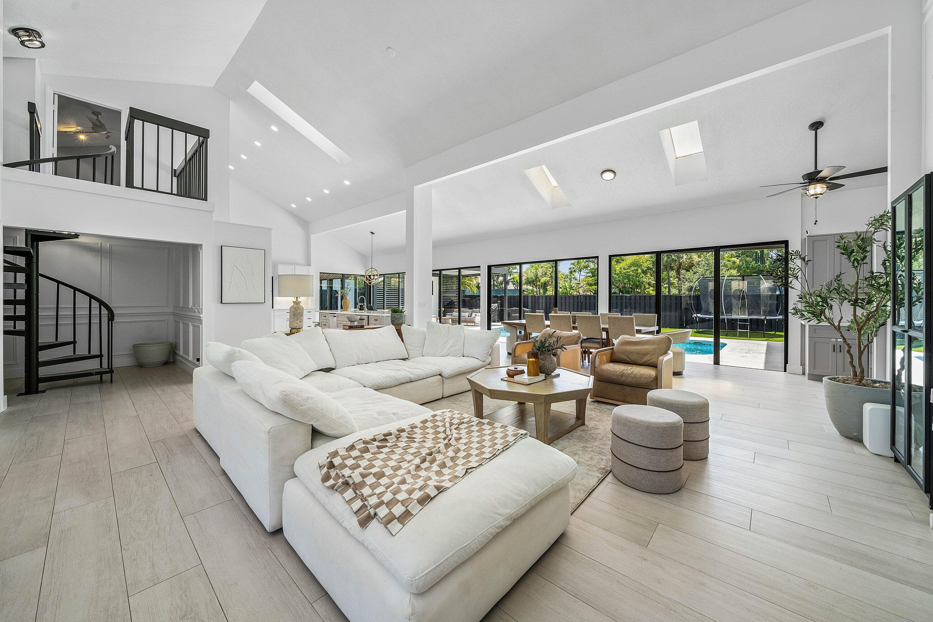 2707 Biarritz Drive, Palm Beach Gardens, FL 33410 — photo 10 of 80