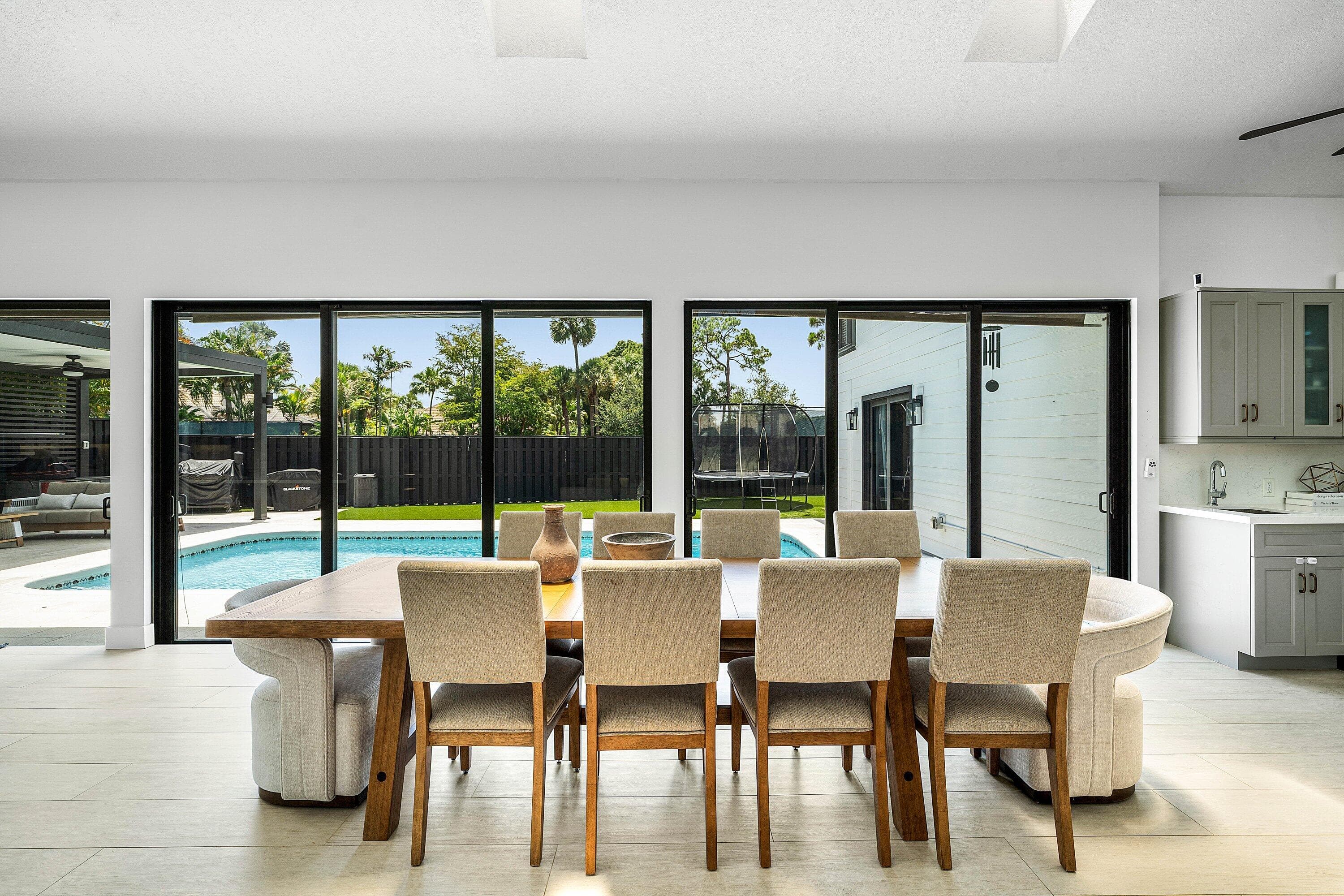 2707 Biarritz Drive, Palm Beach Gardens, FL 33410 — photo 12 of 80
