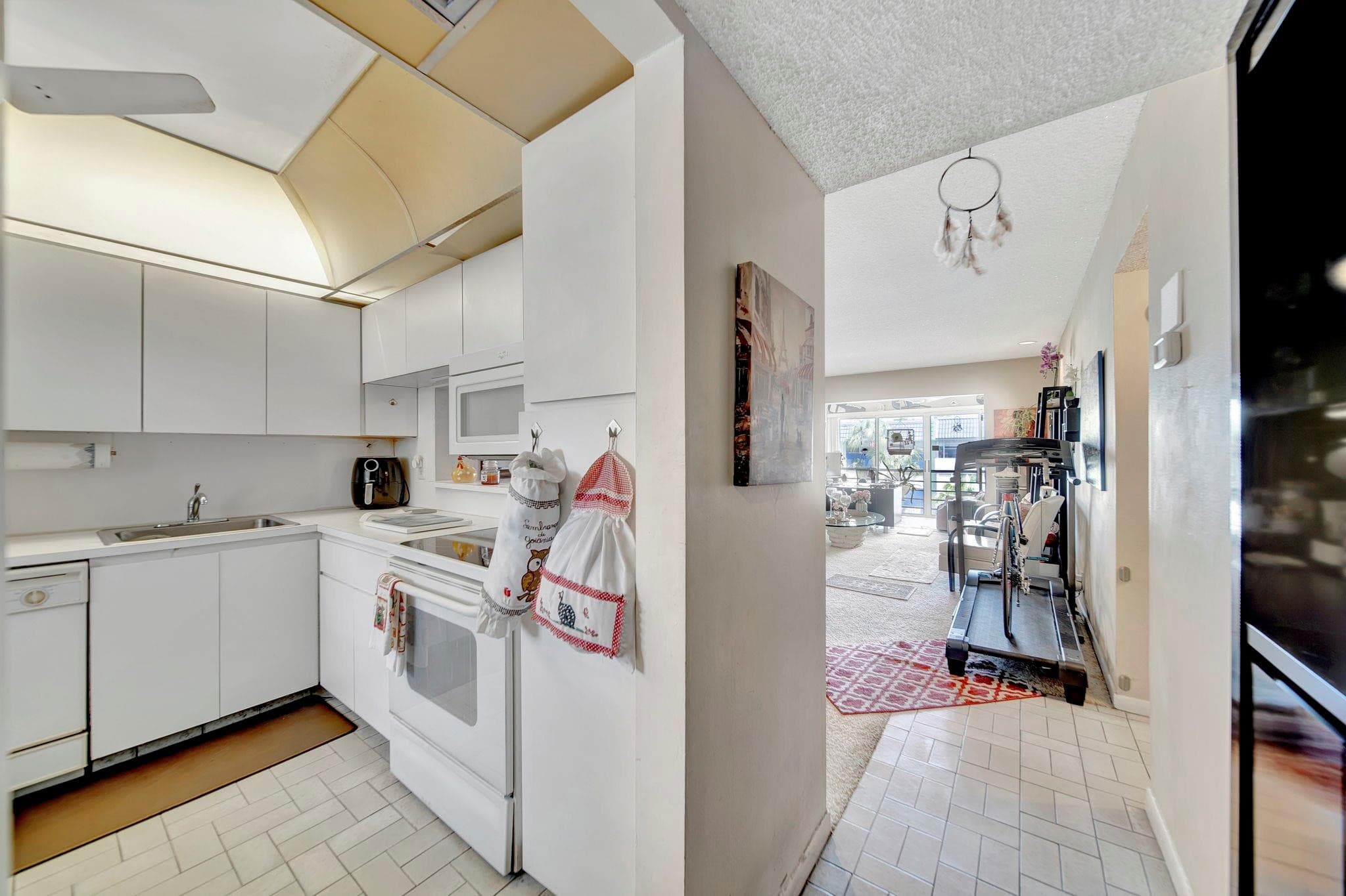 3100 Holiday Springs Boulevard 305, Margate, FL 33063 — photo 4 of 40