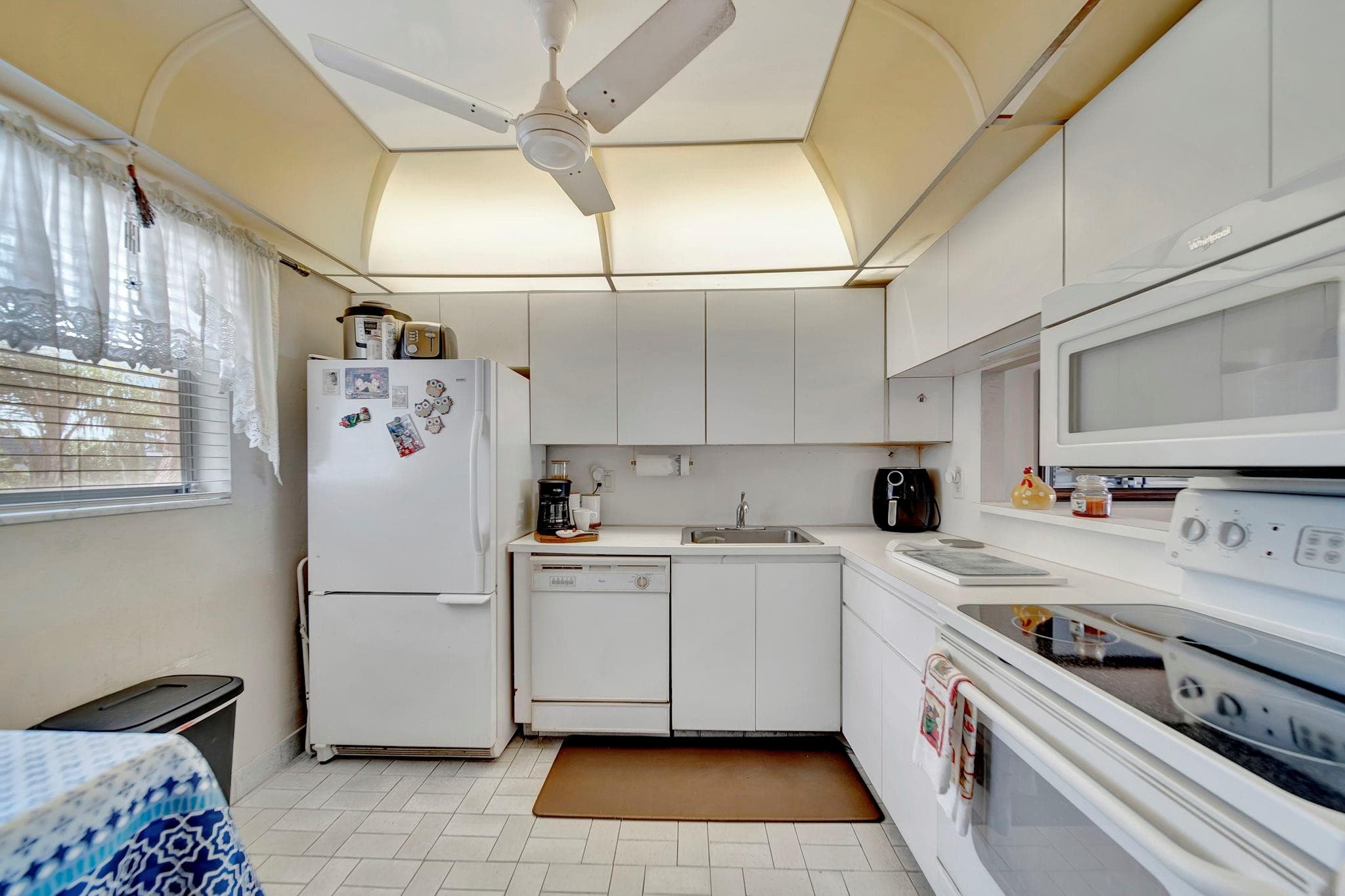 3100 Holiday Springs Boulevard 305, Margate, FL 33063 — photo 5 of 40