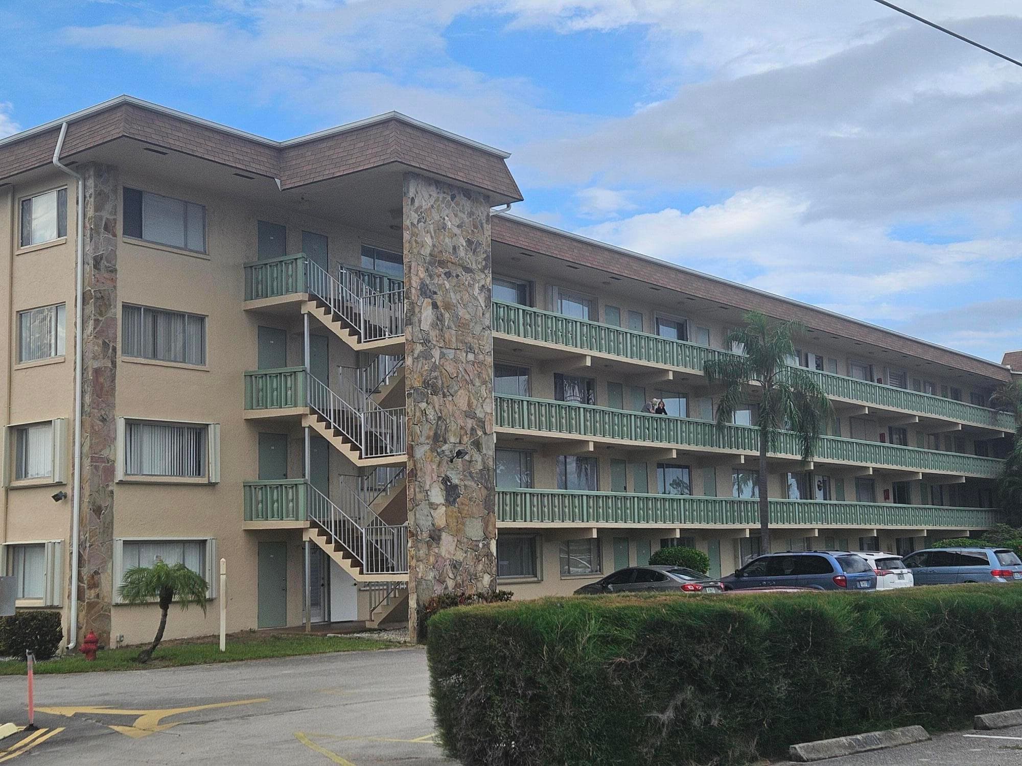300 Village Green Circle S 302, Palm Springs, FL 33461 — photo