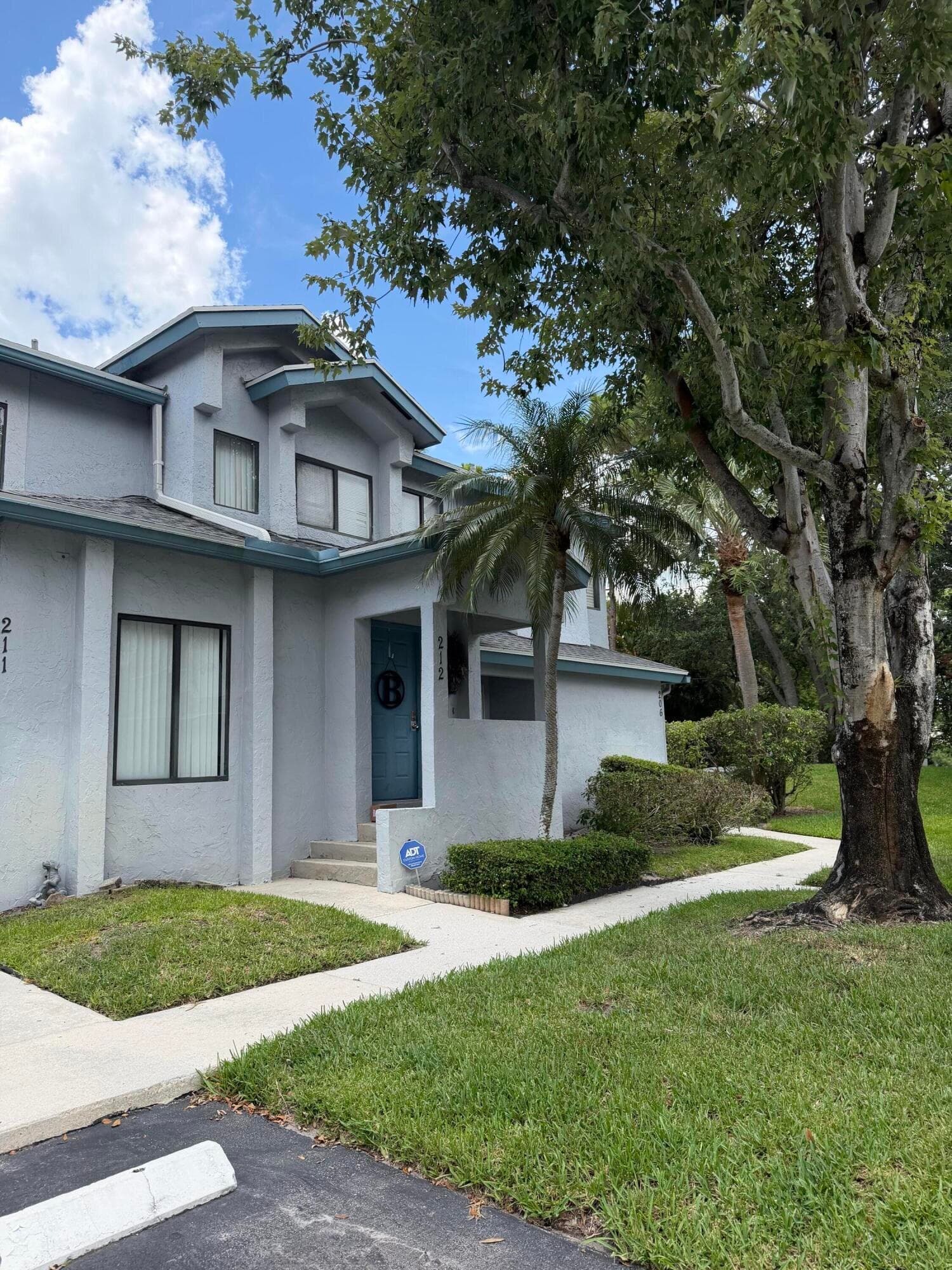 212 Harbour Pointe Way, Greenacres, FL 33413 — photo