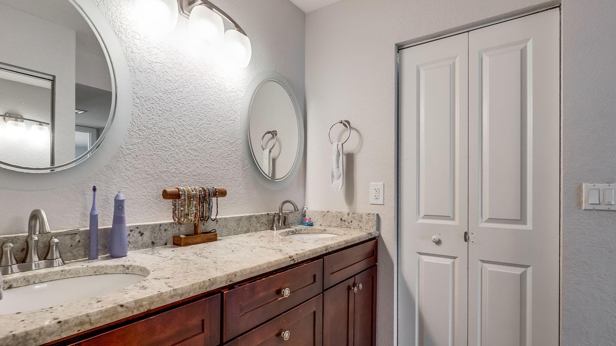 303 Lakeview Drive 102, Weston, FL 33326 — photo 1 of 34